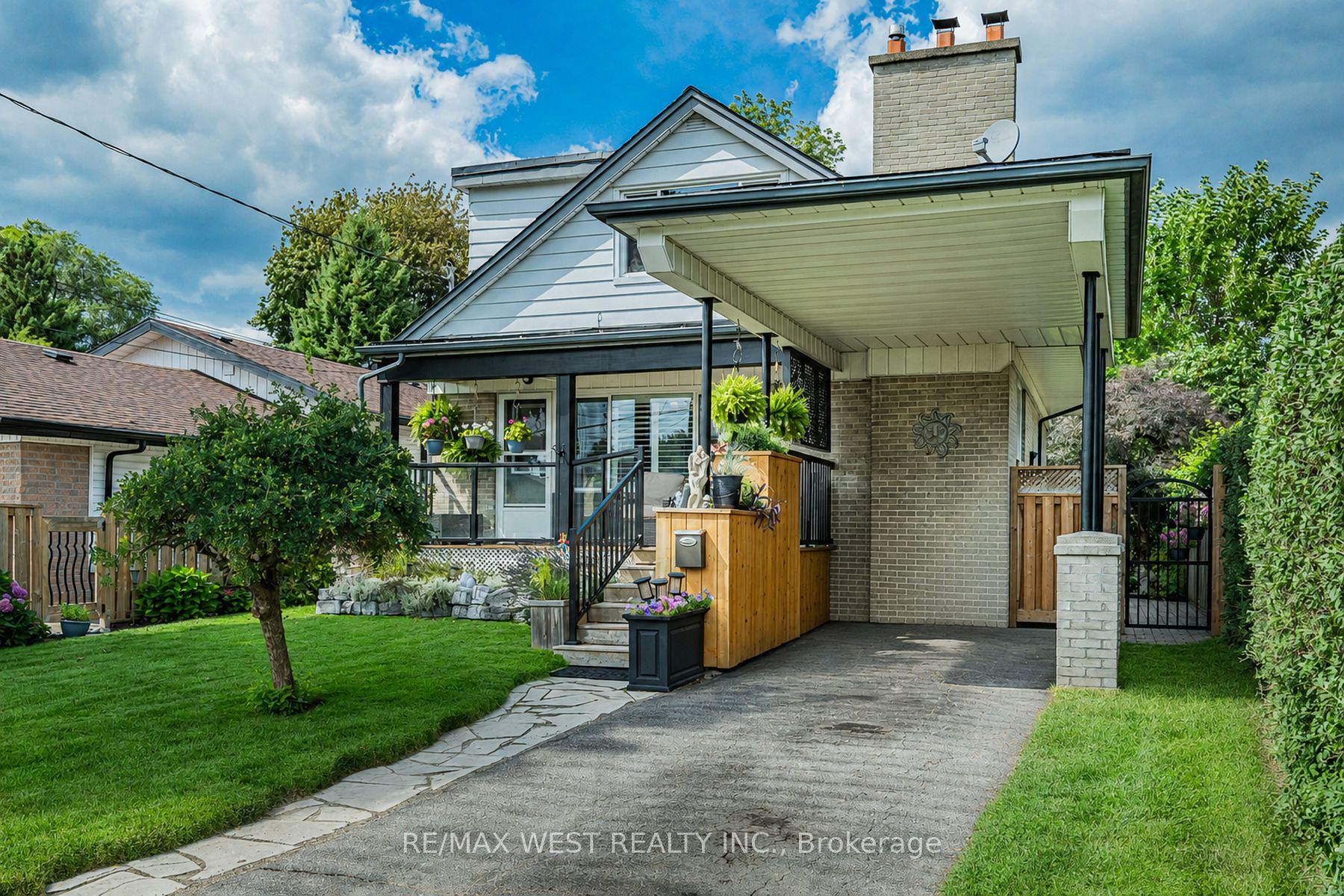 16 Shediac Road, Toronto, ON M1K 4Z7 photo 2