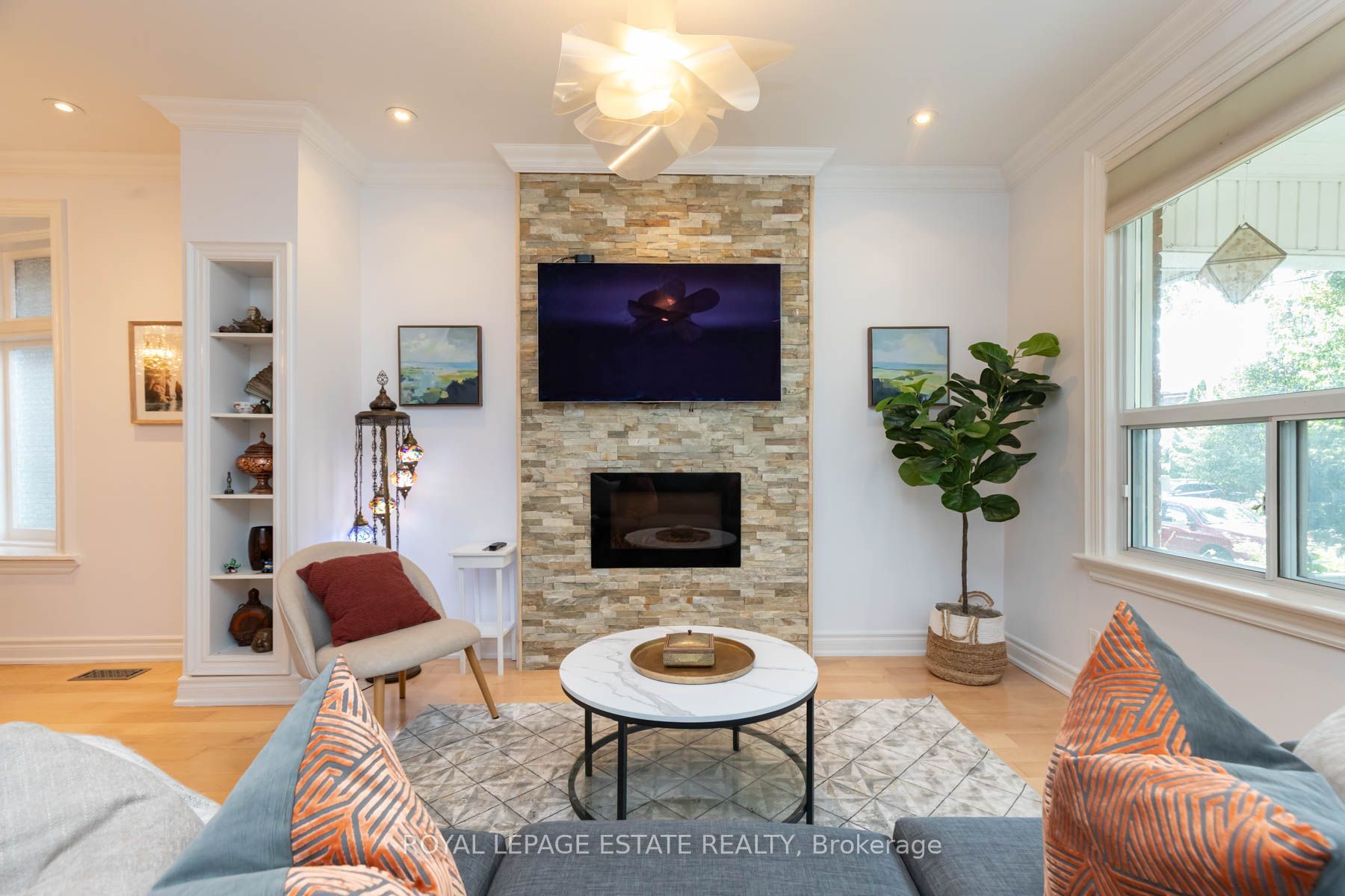 48 Bloomfield Avenue, Toronto, ON M4L 2G3 photo 4
