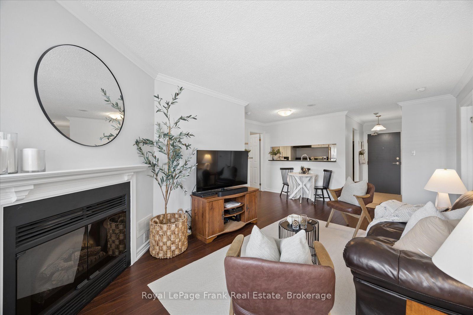 193 Lake Driveway Drive W 210, Ajax, ON L1S 7H8 photo 5