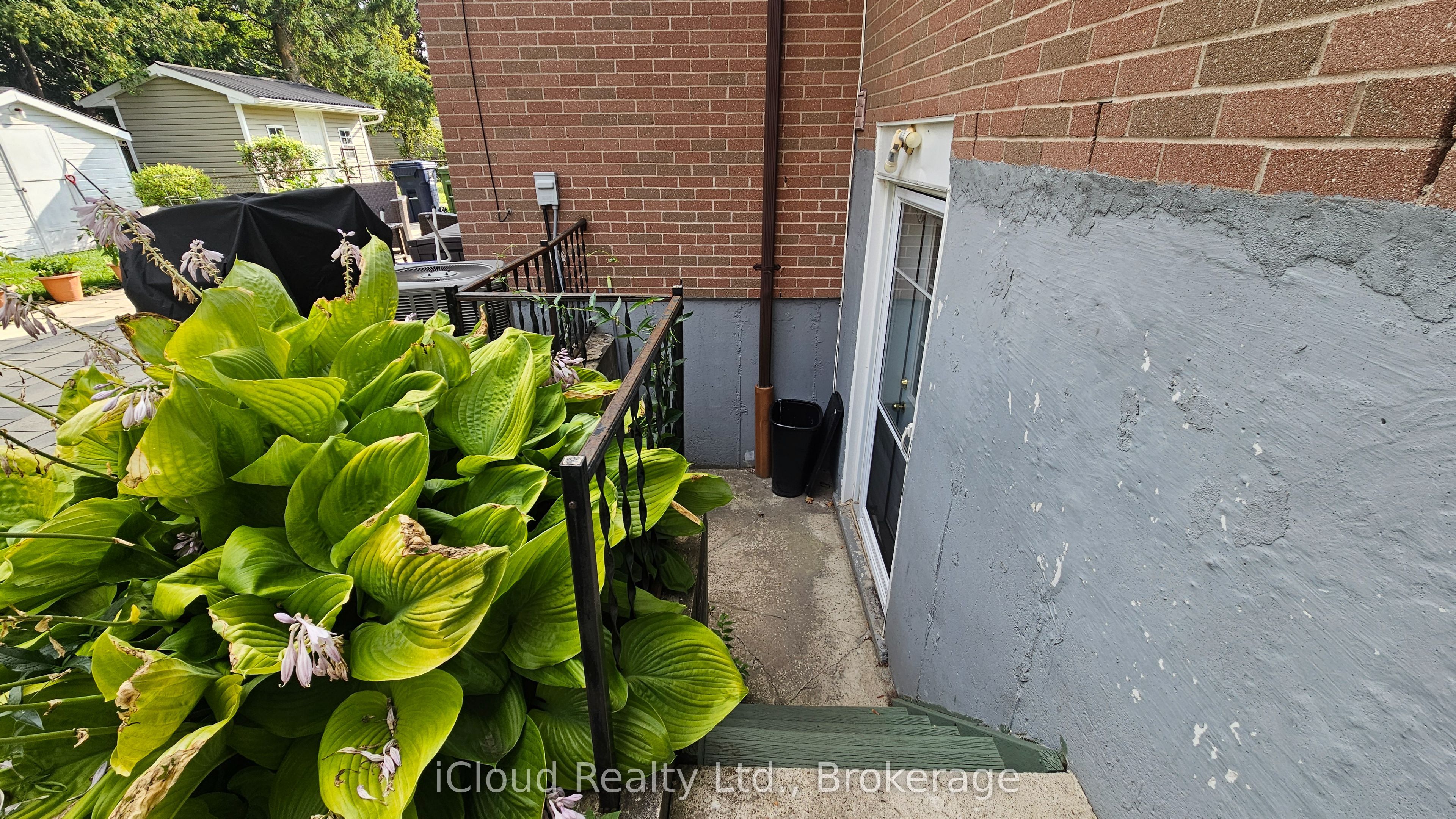 61 Highcourt Crescent Basement, Toronto, ON M1H 2L7
