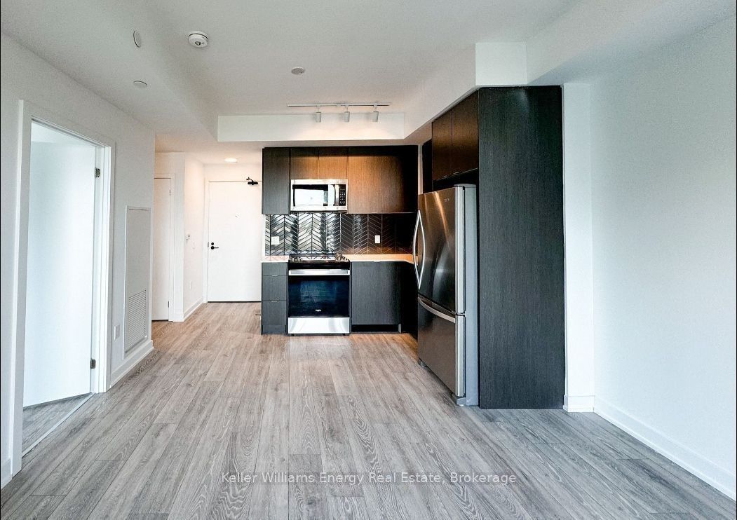 1606 Charles Street 810, Whitby, ON L1N 0P1 photo 4