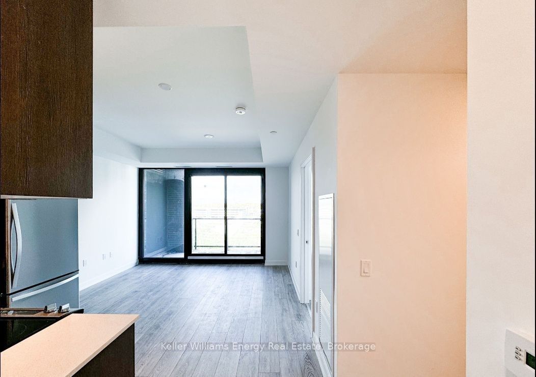 1606 Charles Street 810, Whitby, ON L1N 0P1 photo 5