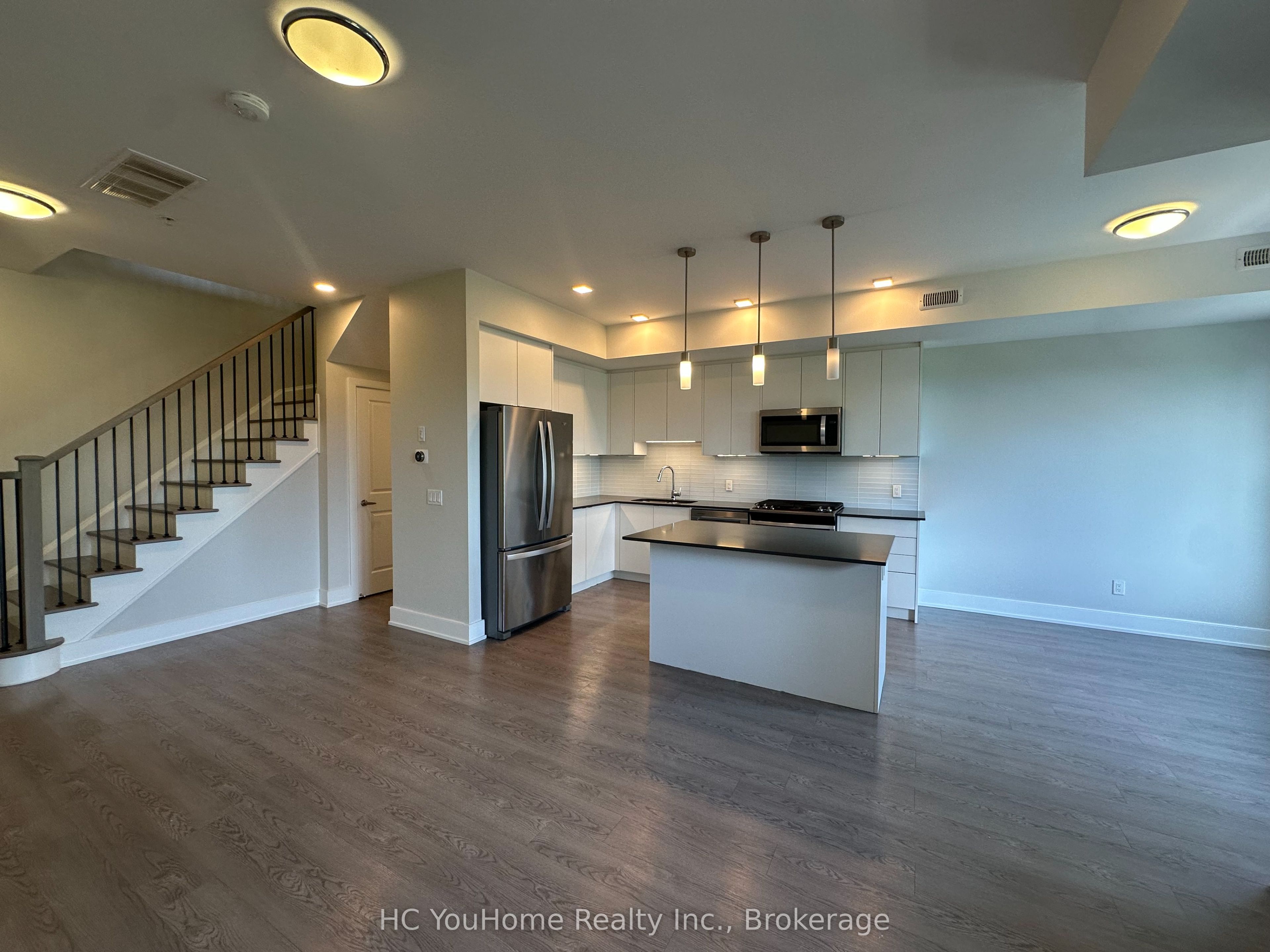 1265 Birchmount Road 12, Toronto, ON M1P 0E9