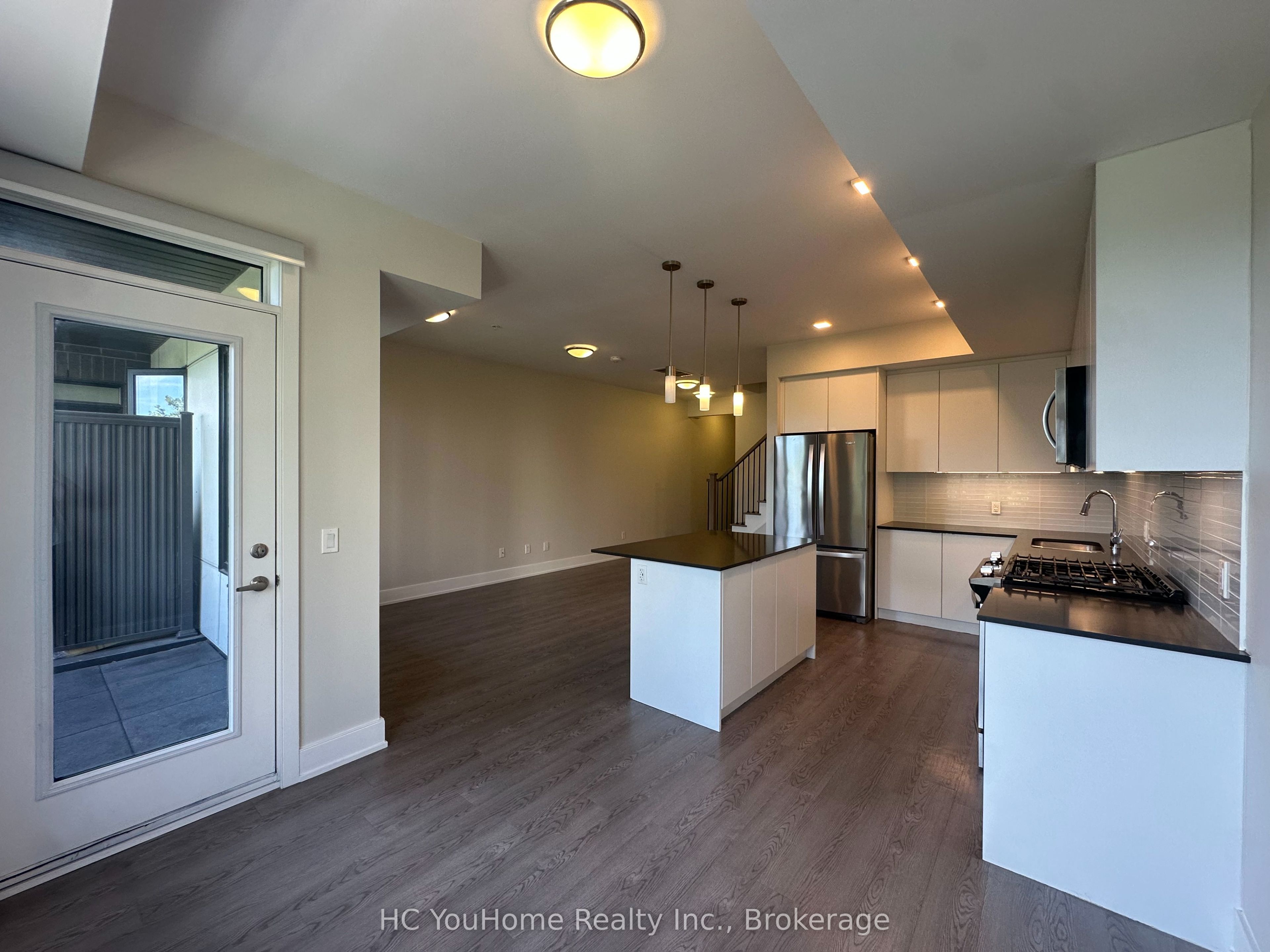 1265 Birchmount Road 12, Toronto, ON M1P 0E9 photo 2