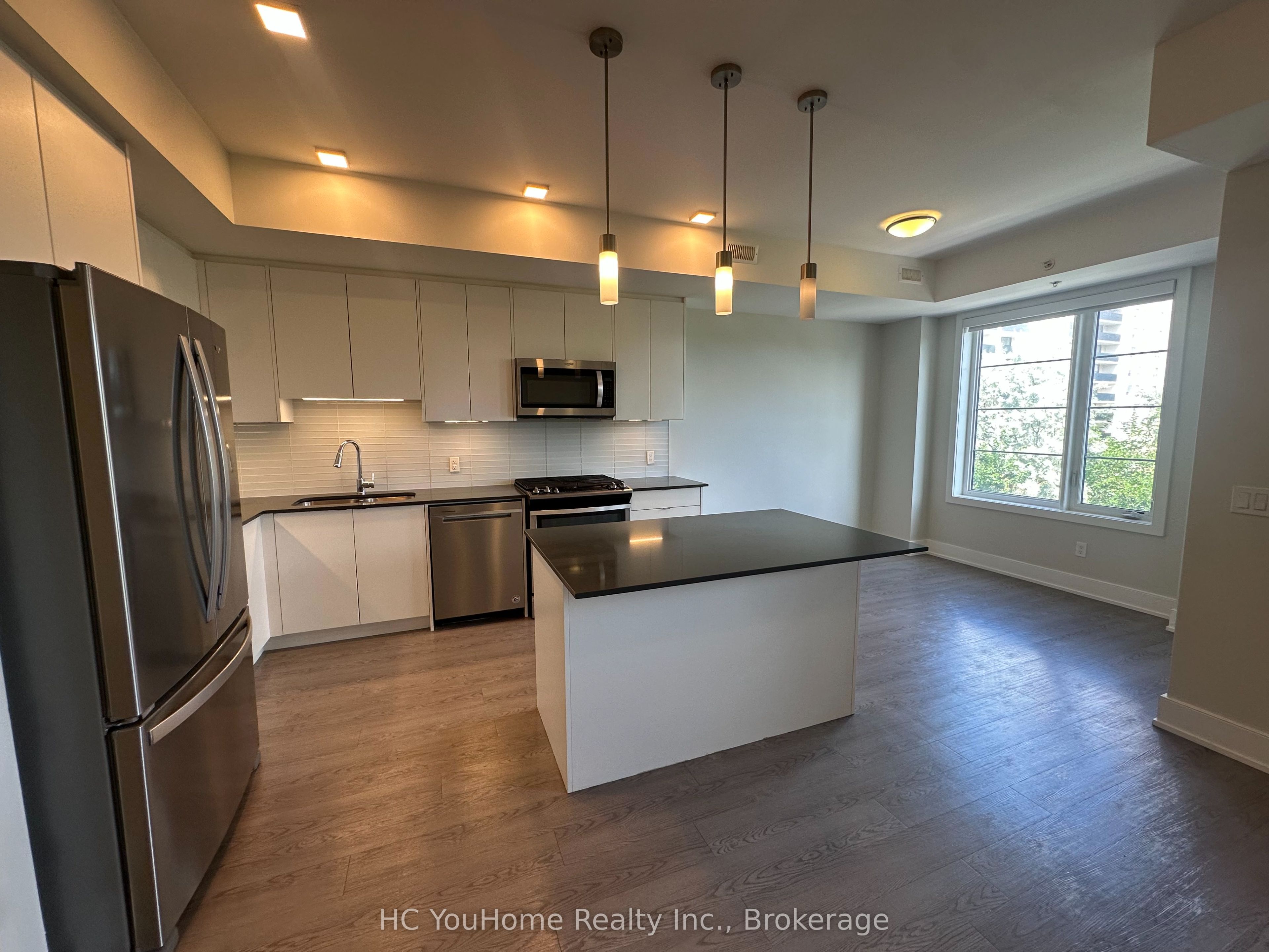 1265 Birchmount Road 12, Toronto, ON M1P 0E9 photo 3