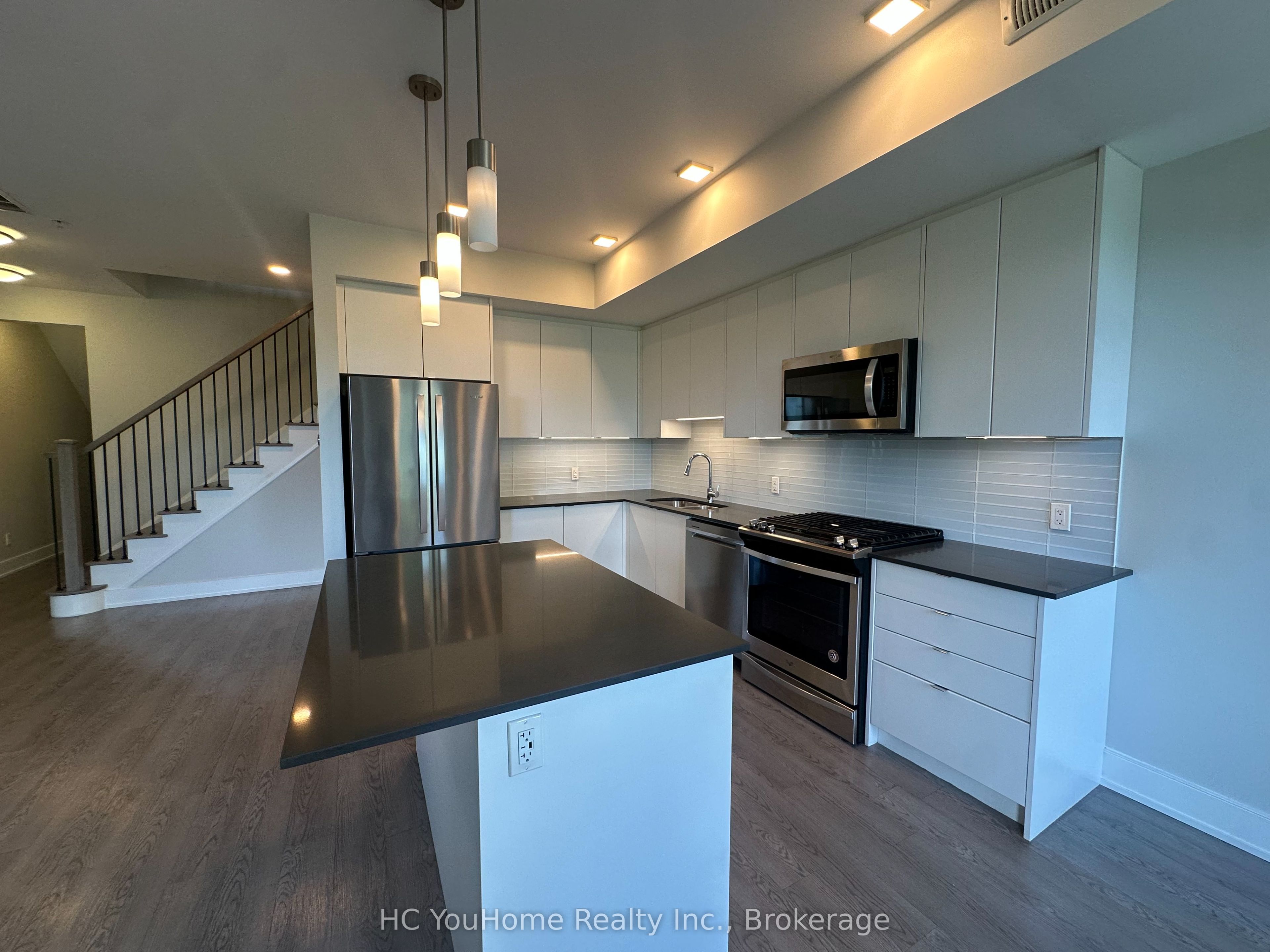 1265 Birchmount Road 12, Toronto, ON M1P 0E9 photo 4