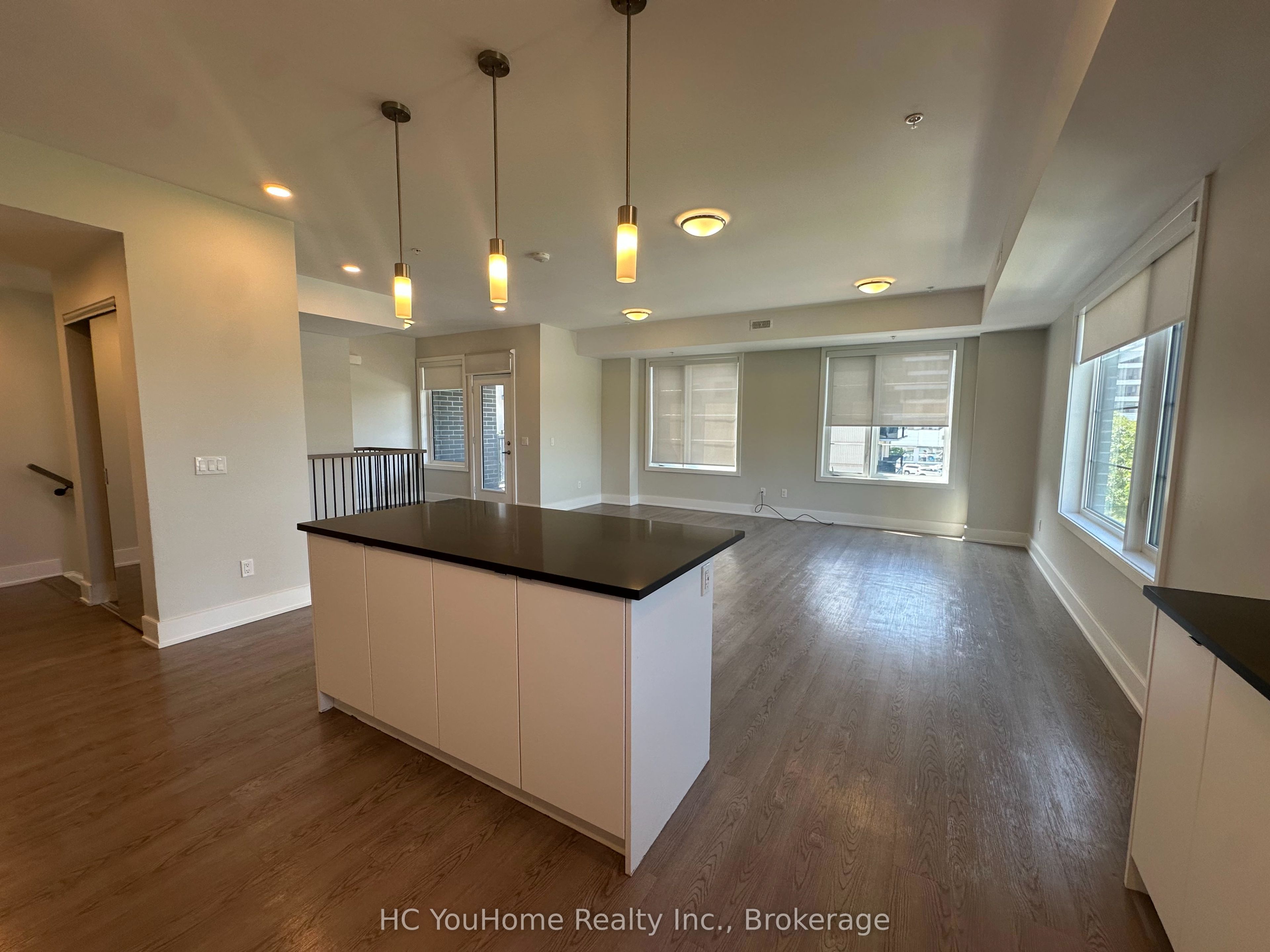 1265 Birchmount Road 02, Toronto, ON M1P 0E9 photo 2