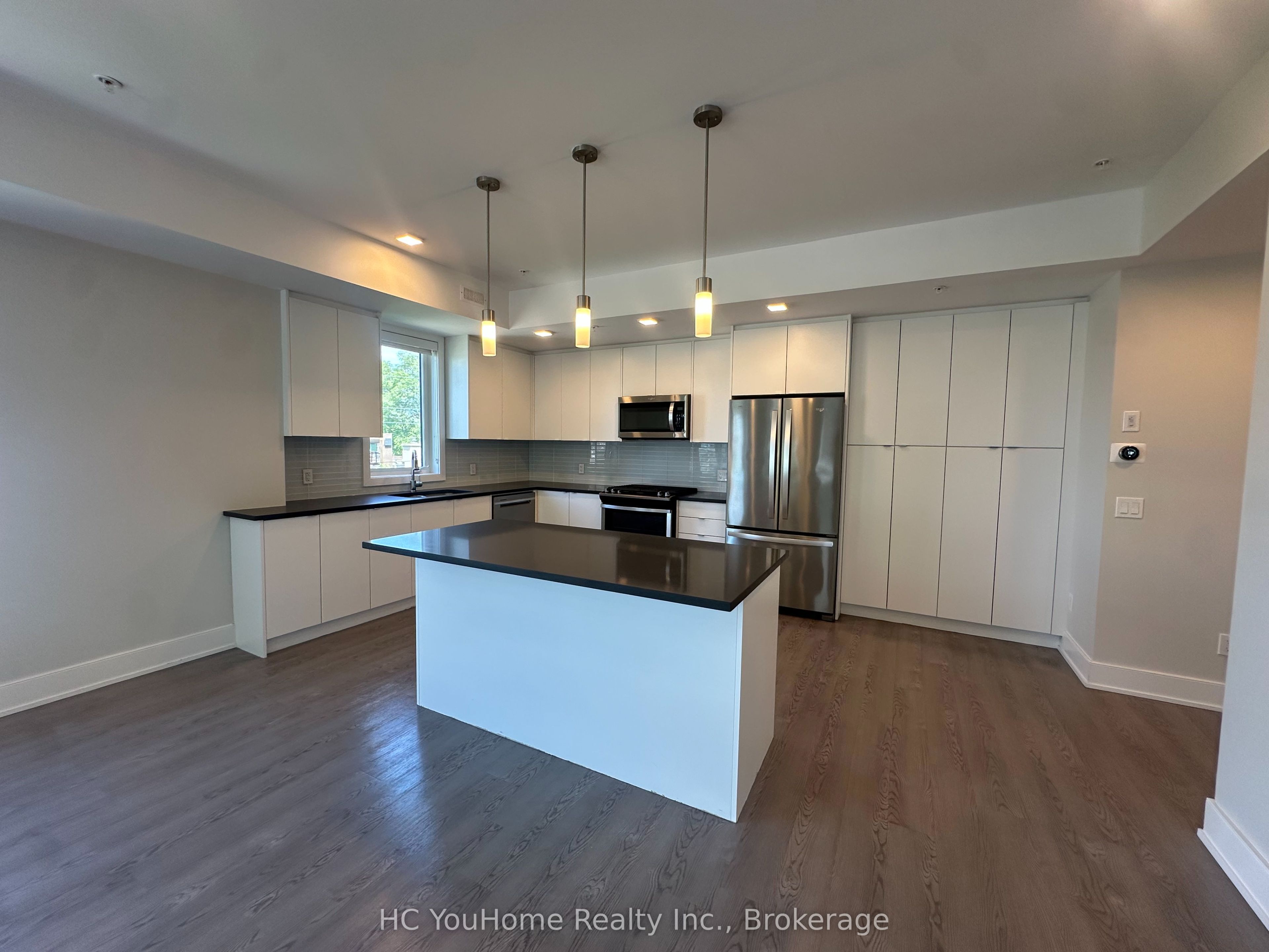 1265 Birchmount Road 02, Toronto, ON M1P 0E9 photo 3