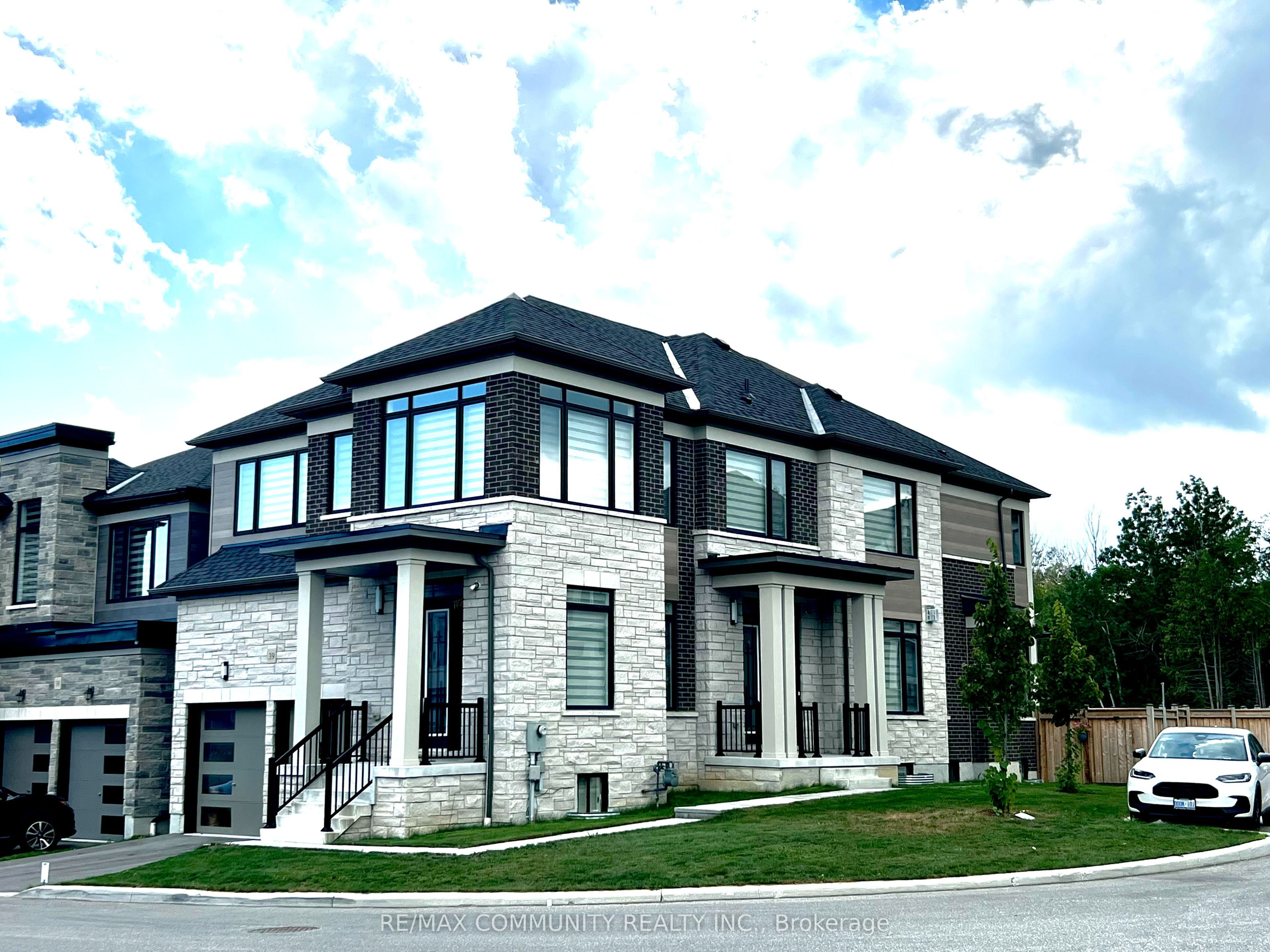 400 Finch Avenue 39, Pickering, ON L1V 1H8