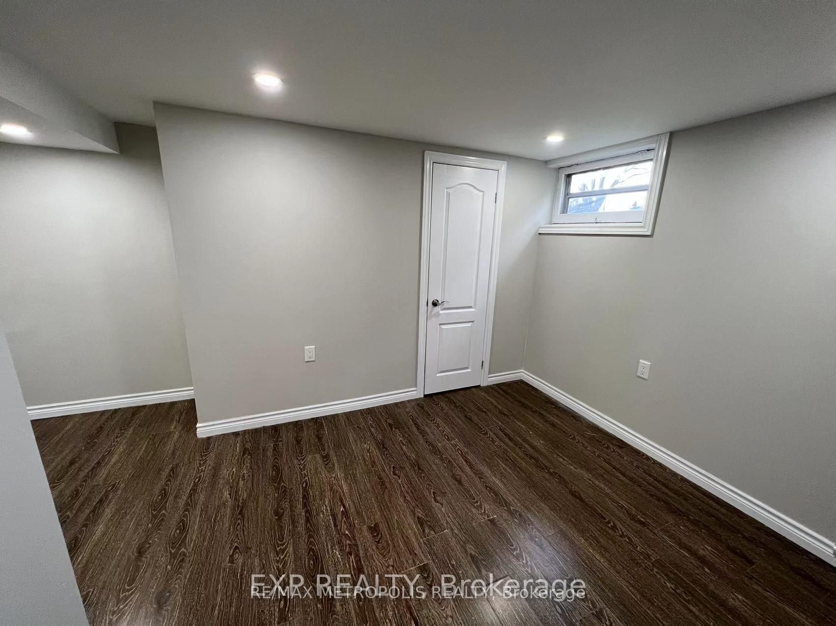 6 Mid Pines Road Bsmt, Toronto, ON M1G 2L6 photo 2