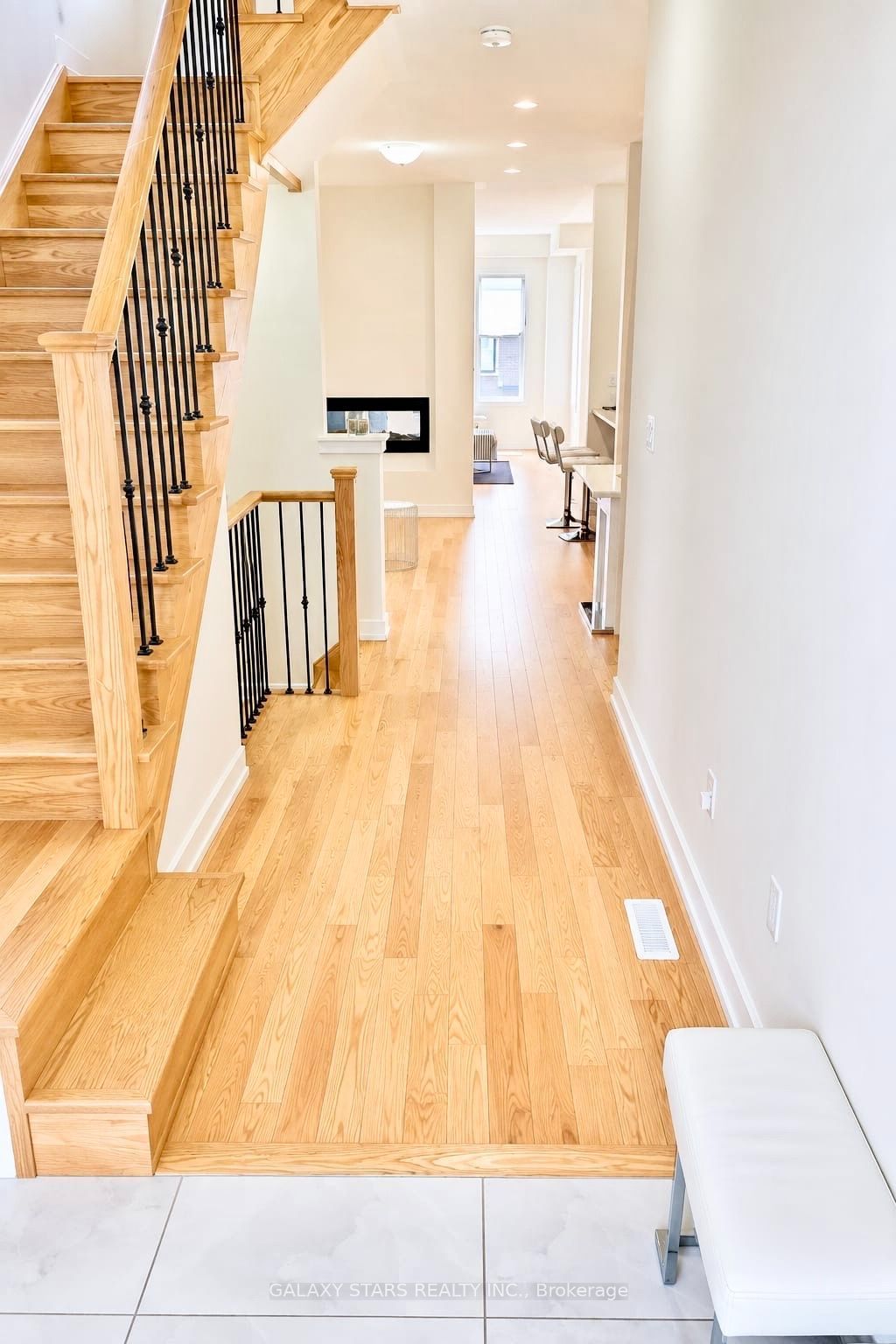 70 Mountainside Crescent, Whitby, ON L1R 0P5 photo 3