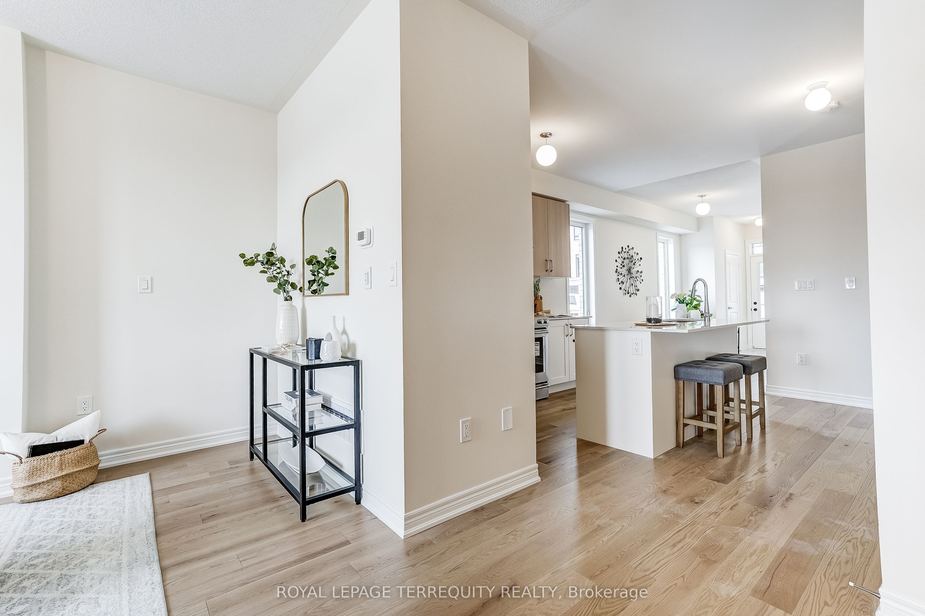 1218 Elizabeth Mackenzie Trail, Pickering, ON L1X 0S3 photo 5