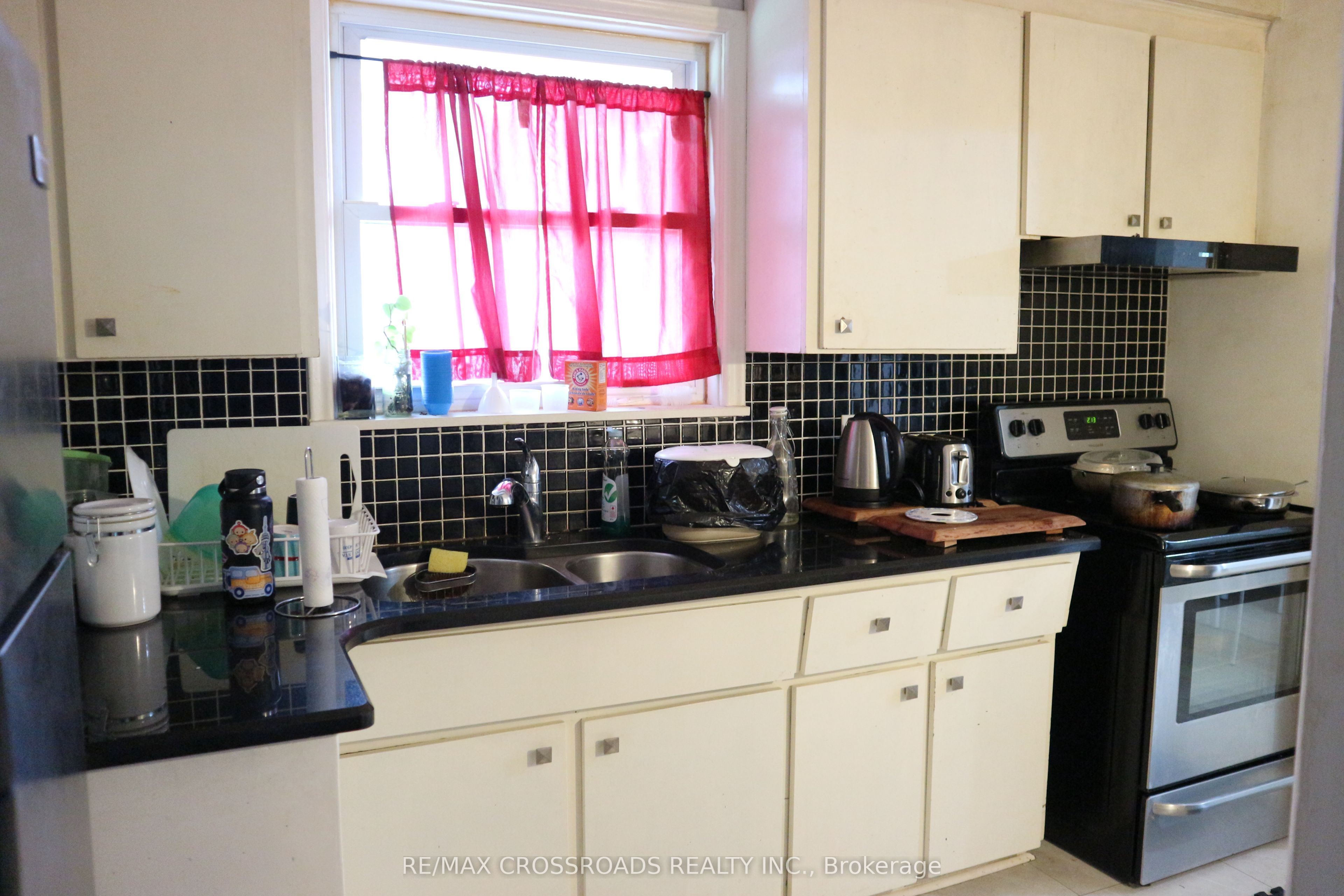 11 Cleta Drive, Toronto, ON M1K 3G5 photo 4