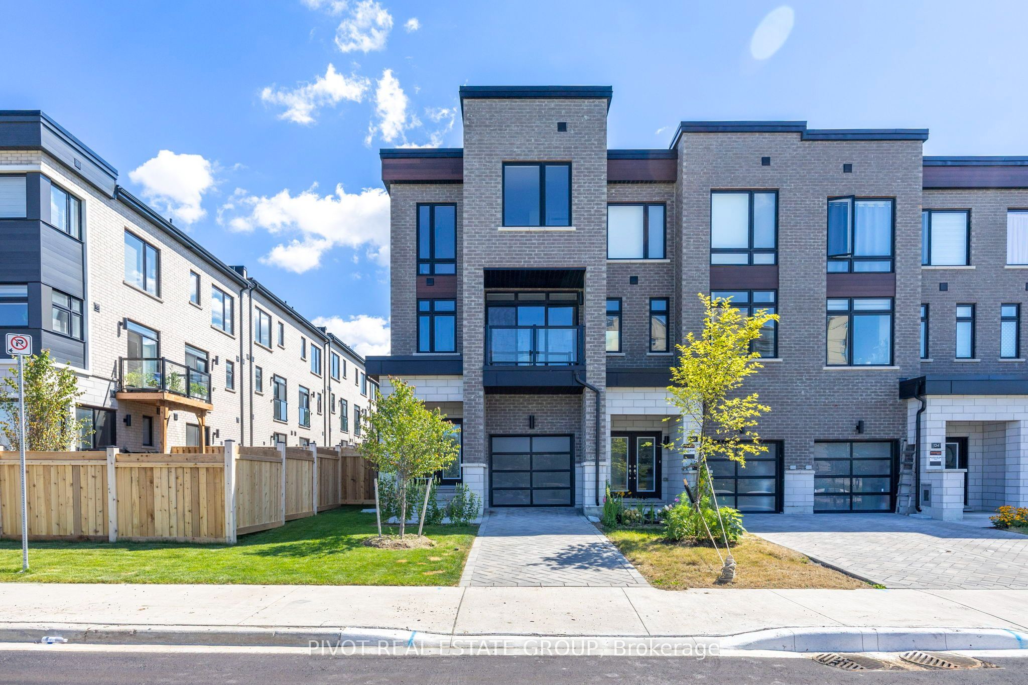 120 Danielle Moore Circle, Toronto, ON M1P 0G9