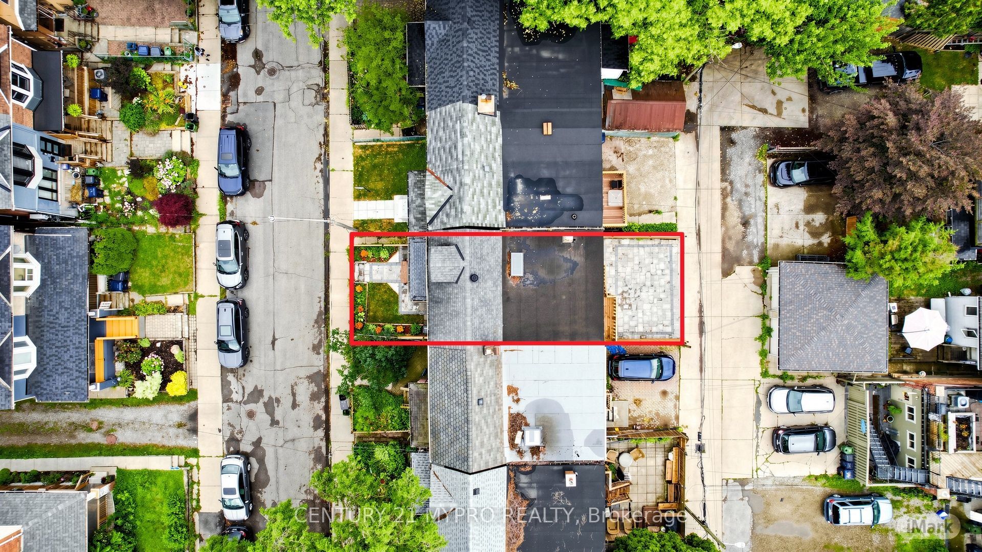 7 Cherry Nook Gardens, Toronto, ON M4L 1J5 photo 3