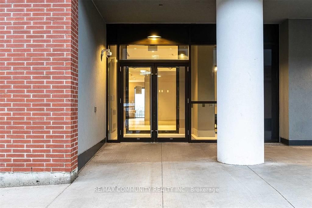2550 Simcoe Street 2114, Oshawa, ON L1L 0R5 photo 2