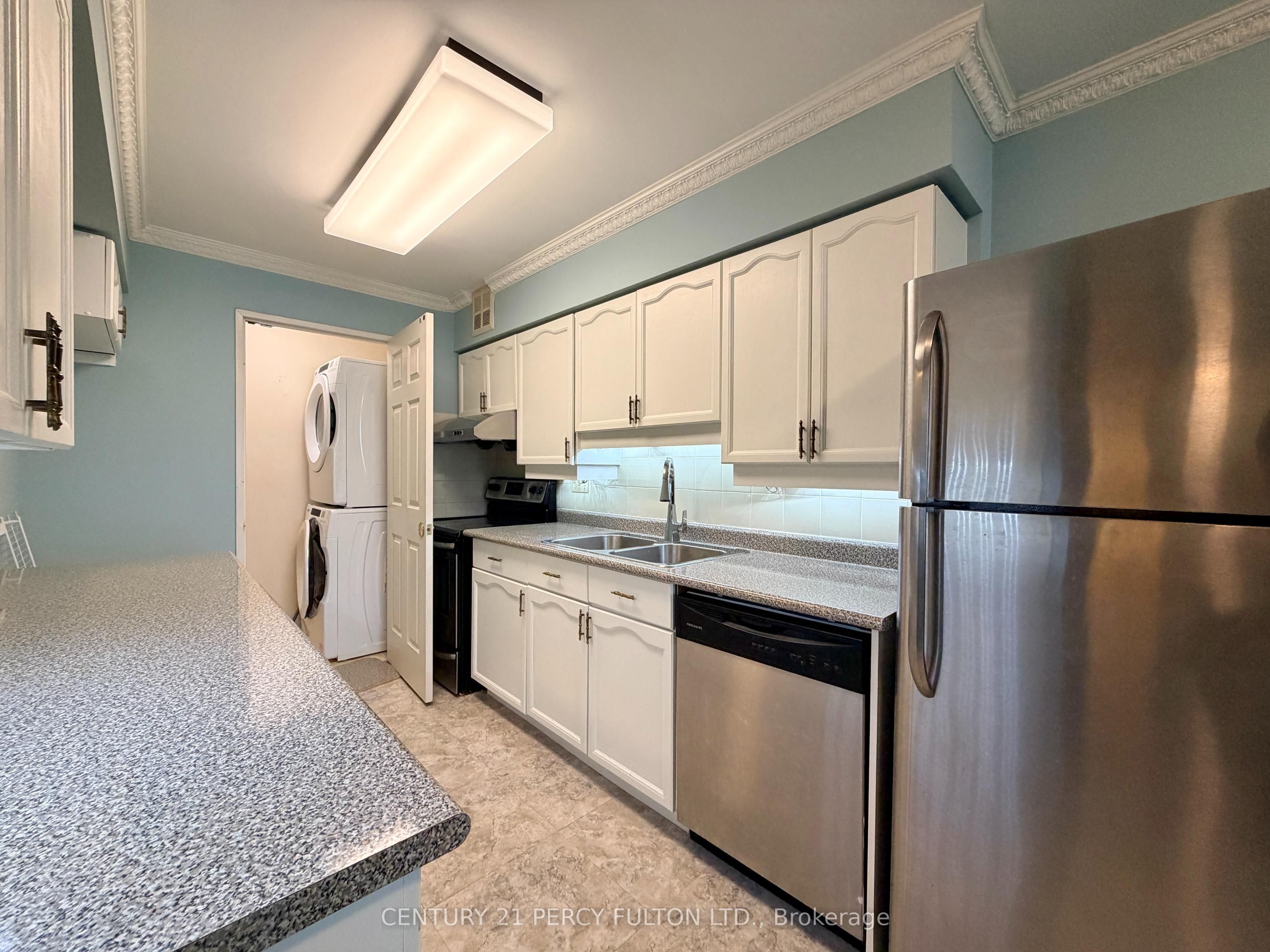 175 bamburgh Circle, Toronto, ON M1W 3X8 photo 5