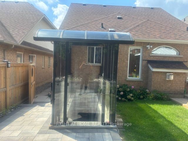 101 Mackey Drive, Whitby, ON L1P 1R5 photo 3