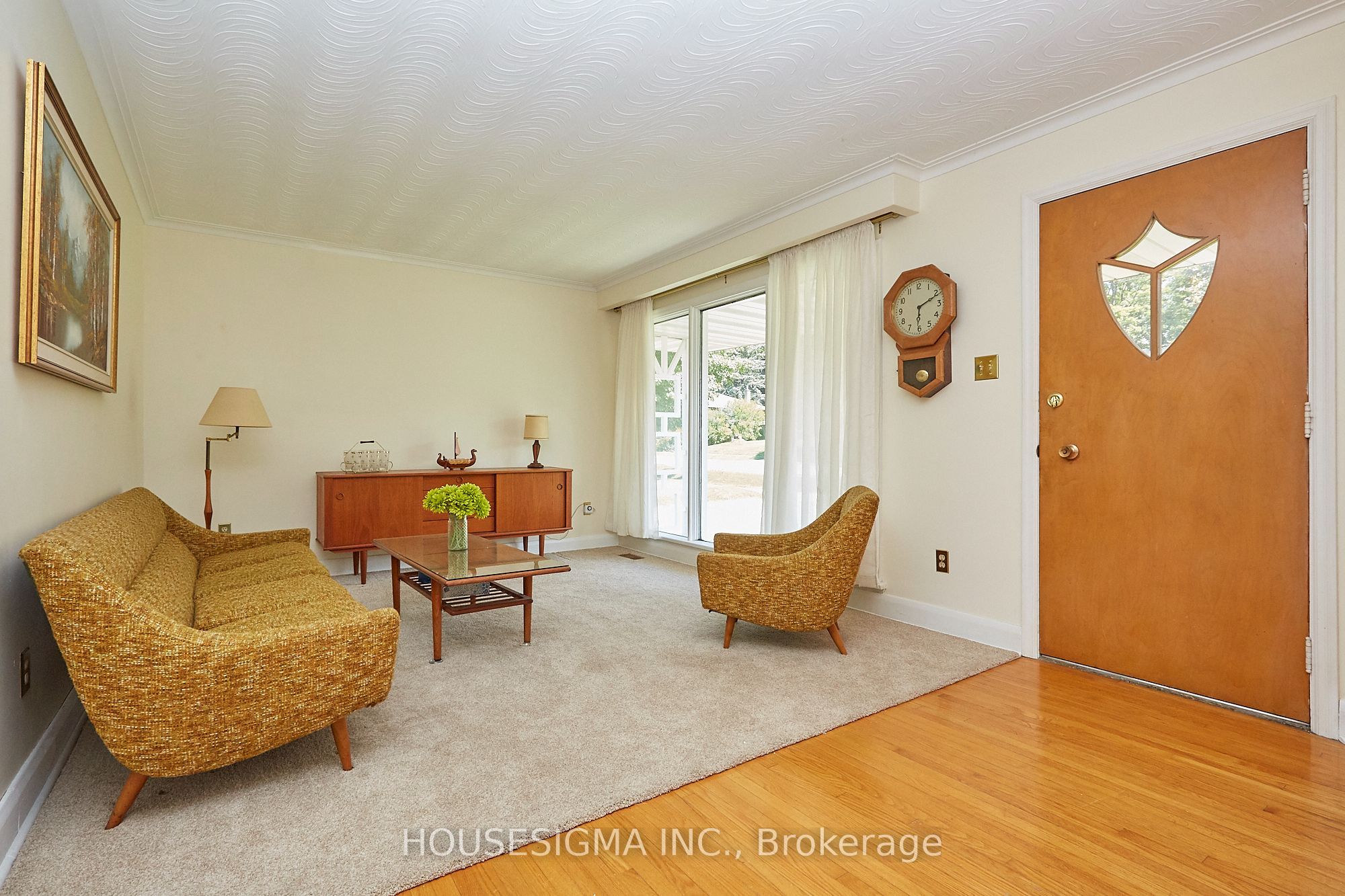 212 Hallett Avenue, Whitby, ON L1N 5K8 photo 4