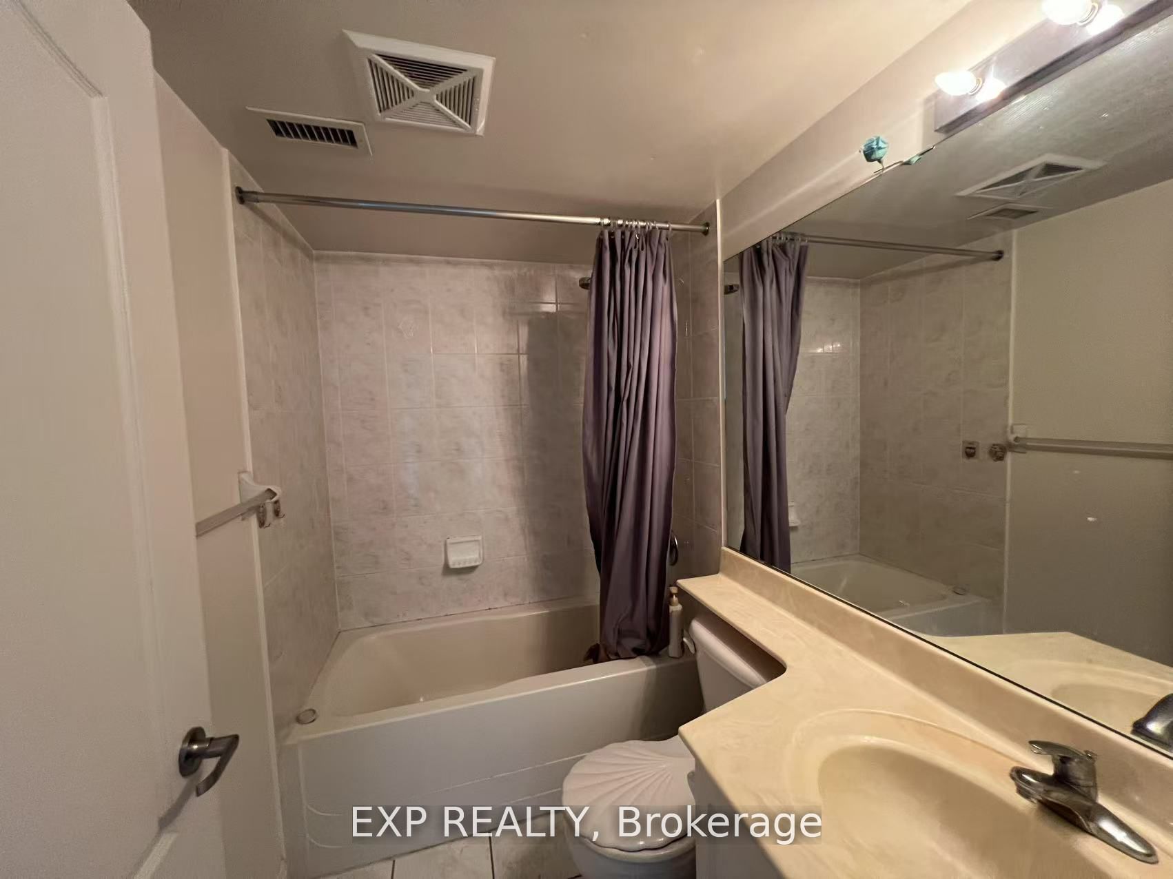 50 Brian Harrison Way 802, Toronto, ON M1P 5J4 photo 2