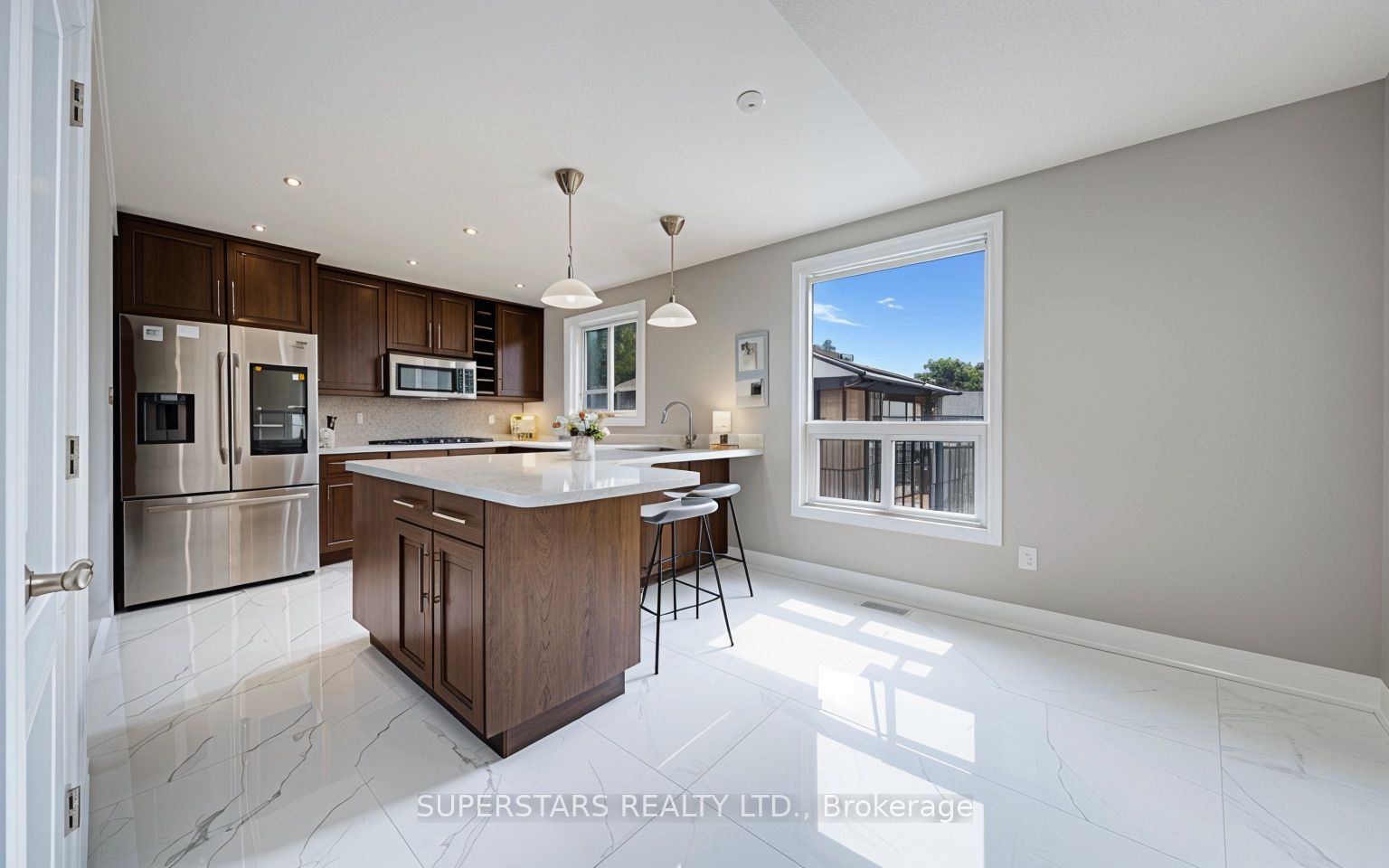 1731 Ada Court, Pickering, ON L1V 2Y9 photo 4