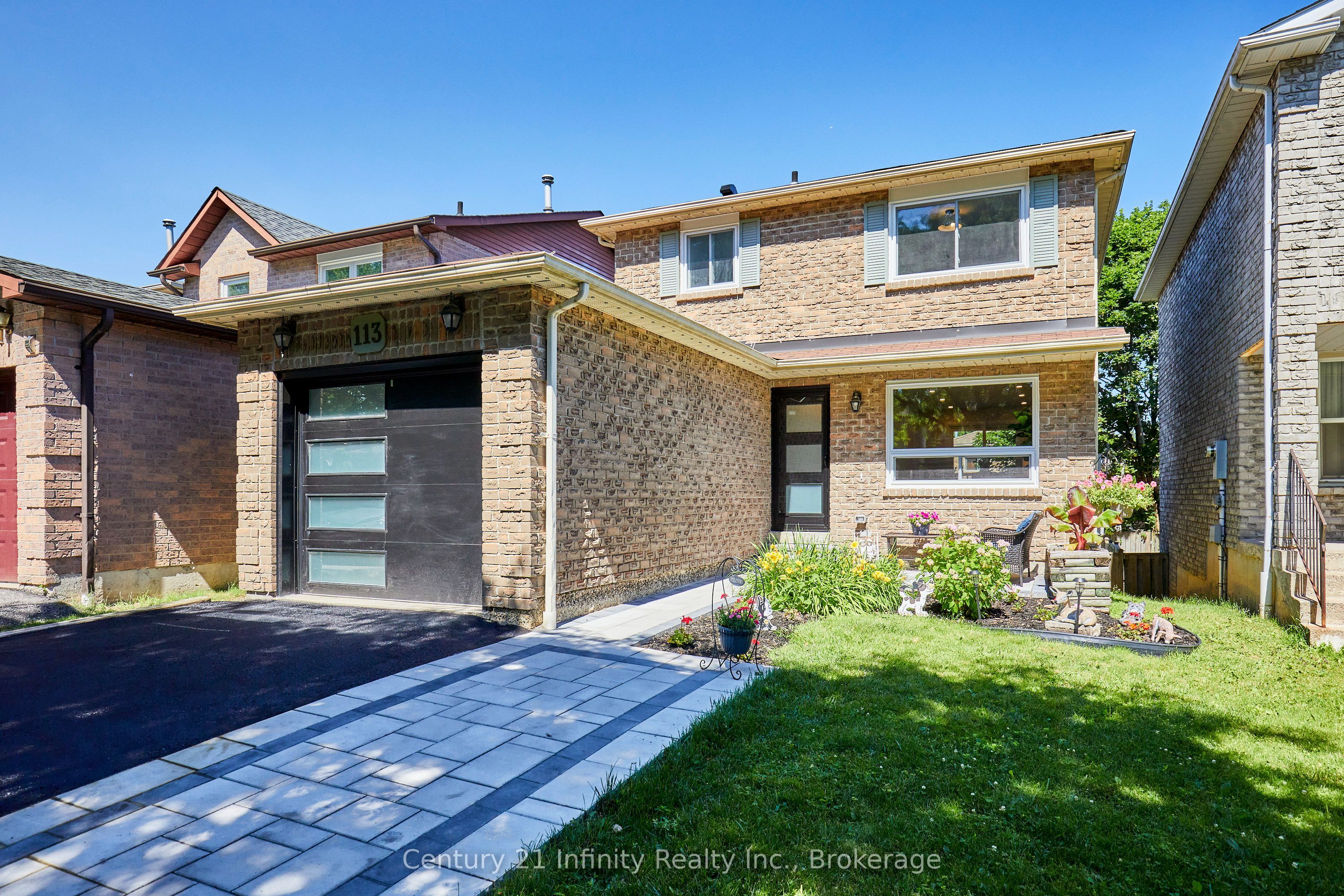 113 Daniels Crescent, Ajax, ON L1T 1Z1