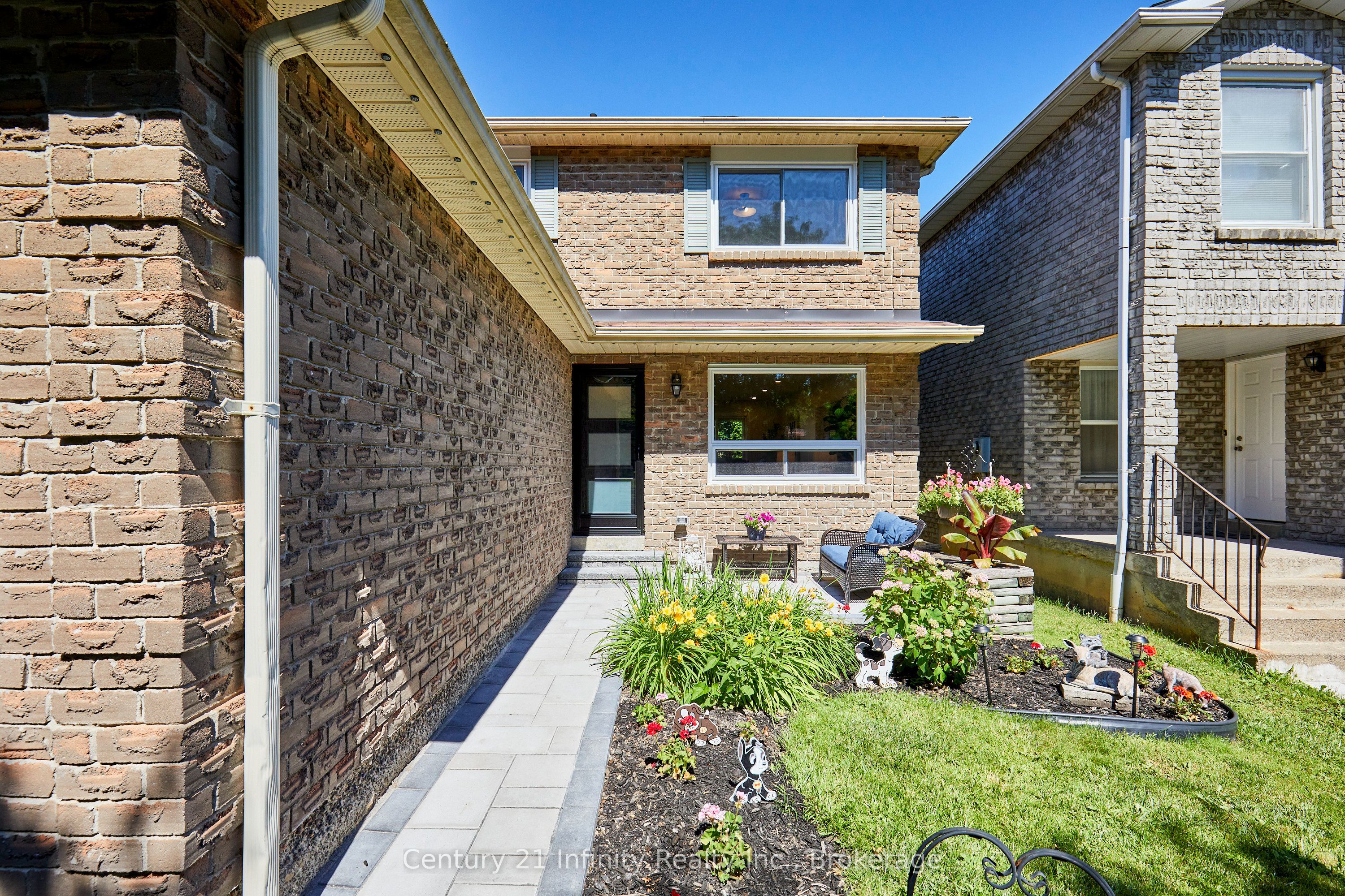 113 Daniels Crescent, Ajax, ON L1T 1Z1 photo 3