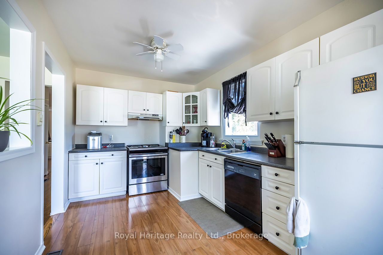 42 Thorncroft Crescent, Ajax, ON L1S 2S2 photo 4