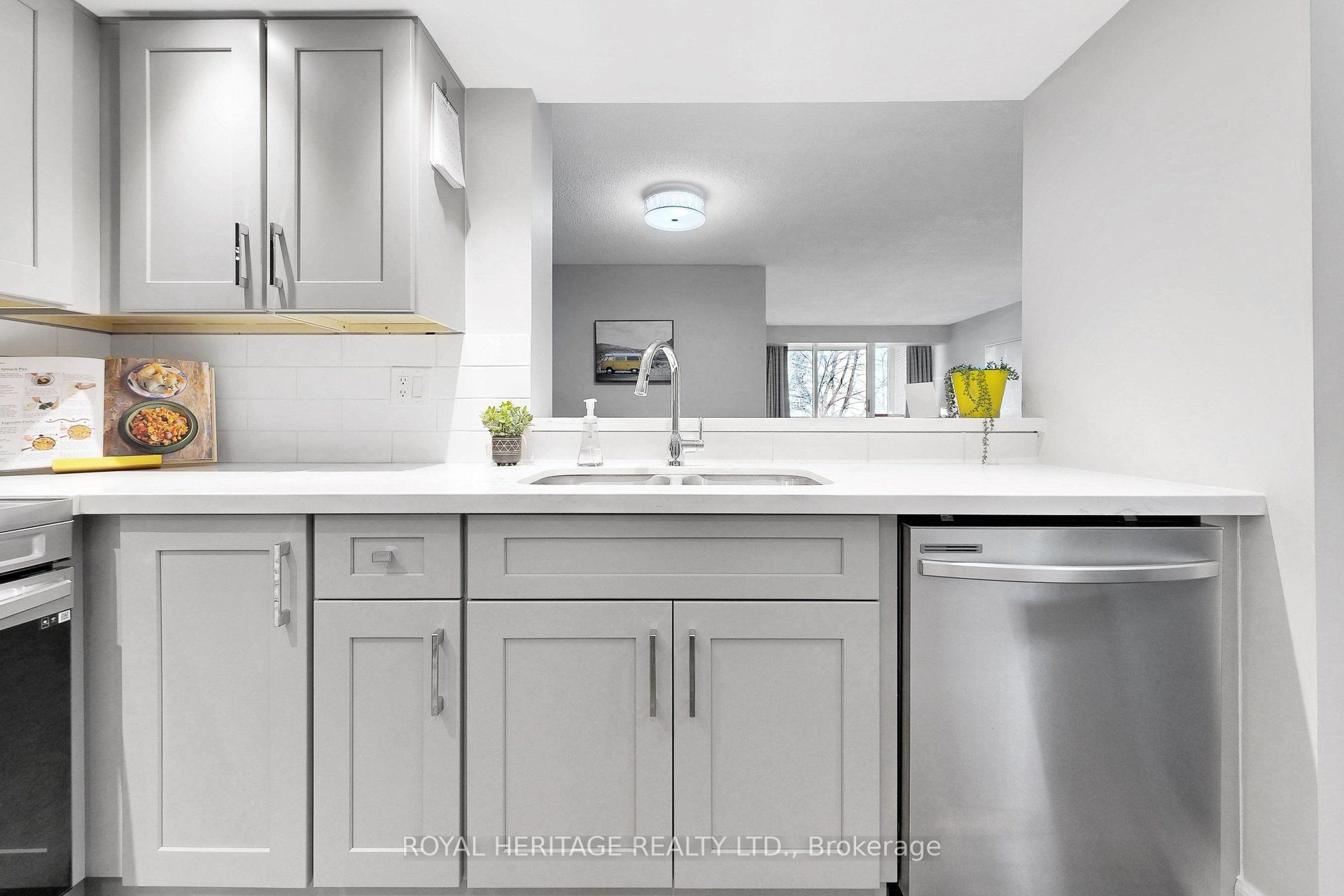 20 guildwood Parkway 207, Toronto, ON M1B 5E6 photo 5