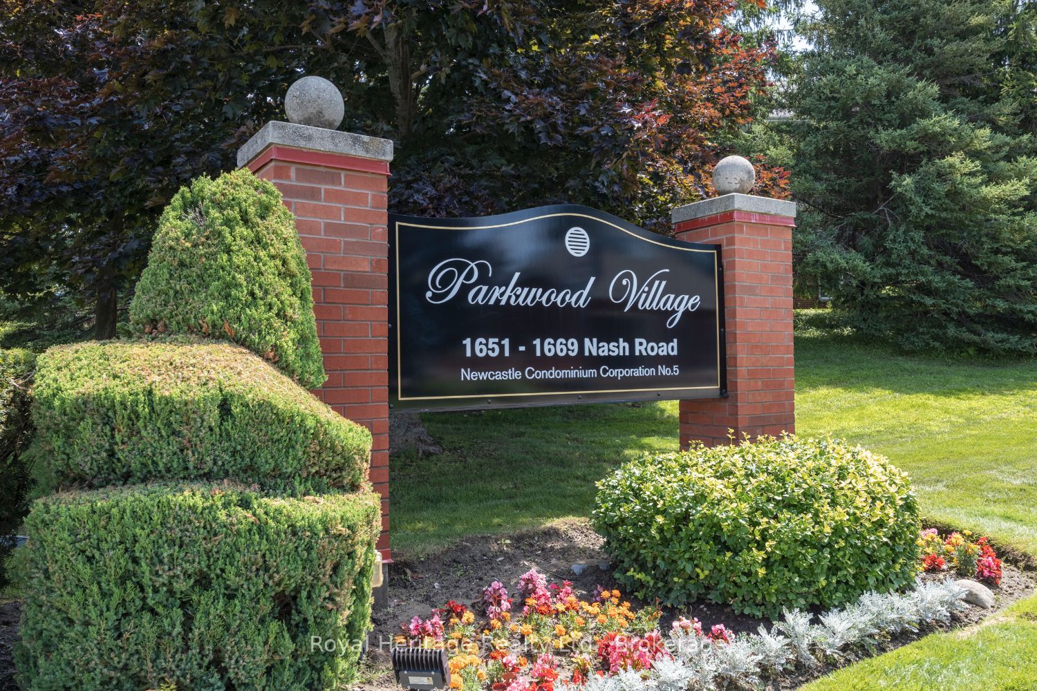 1665 Nash E-16 Drive, Clarington, ON L1E 1S8 photo 2