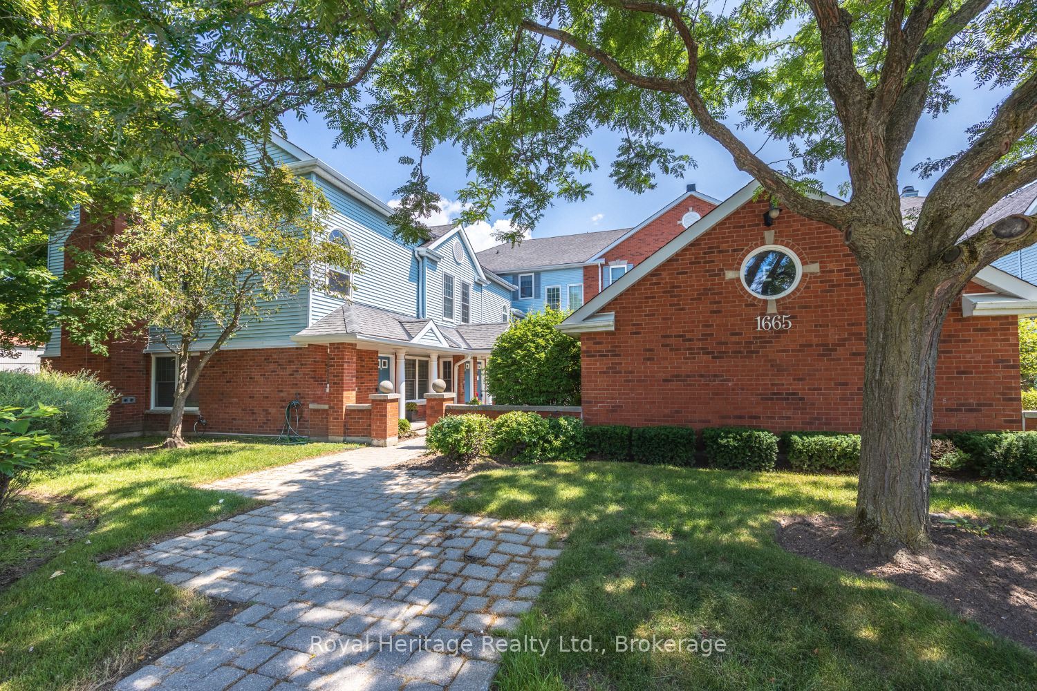 1665 Nash E-16 Drive, Clarington, ON L1E 1S8 photo 3