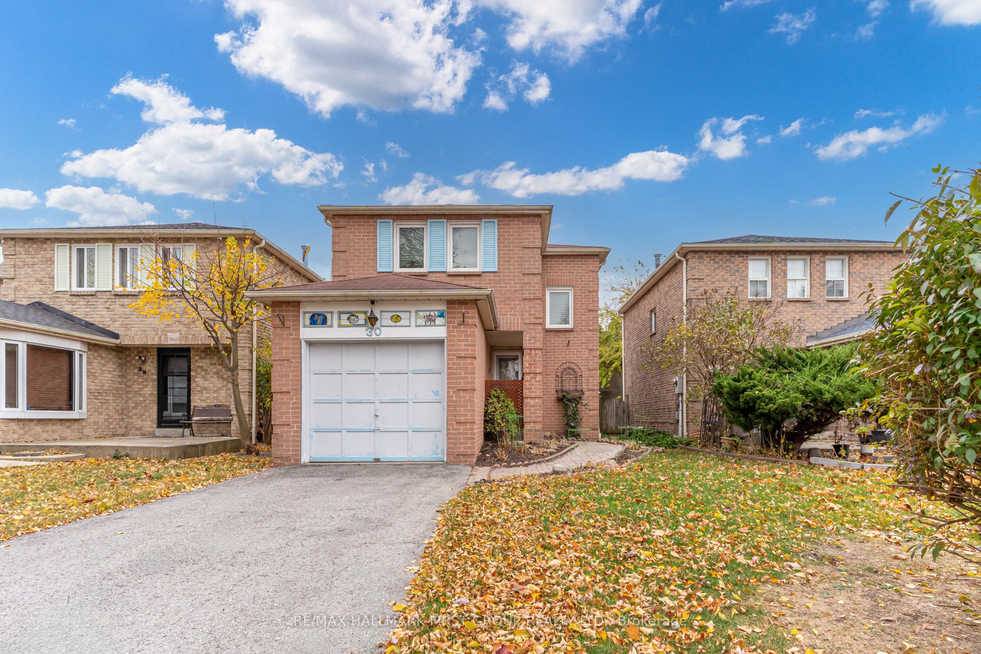 30 Stockbridge Crescent, Ajax, ON L1T 2G7