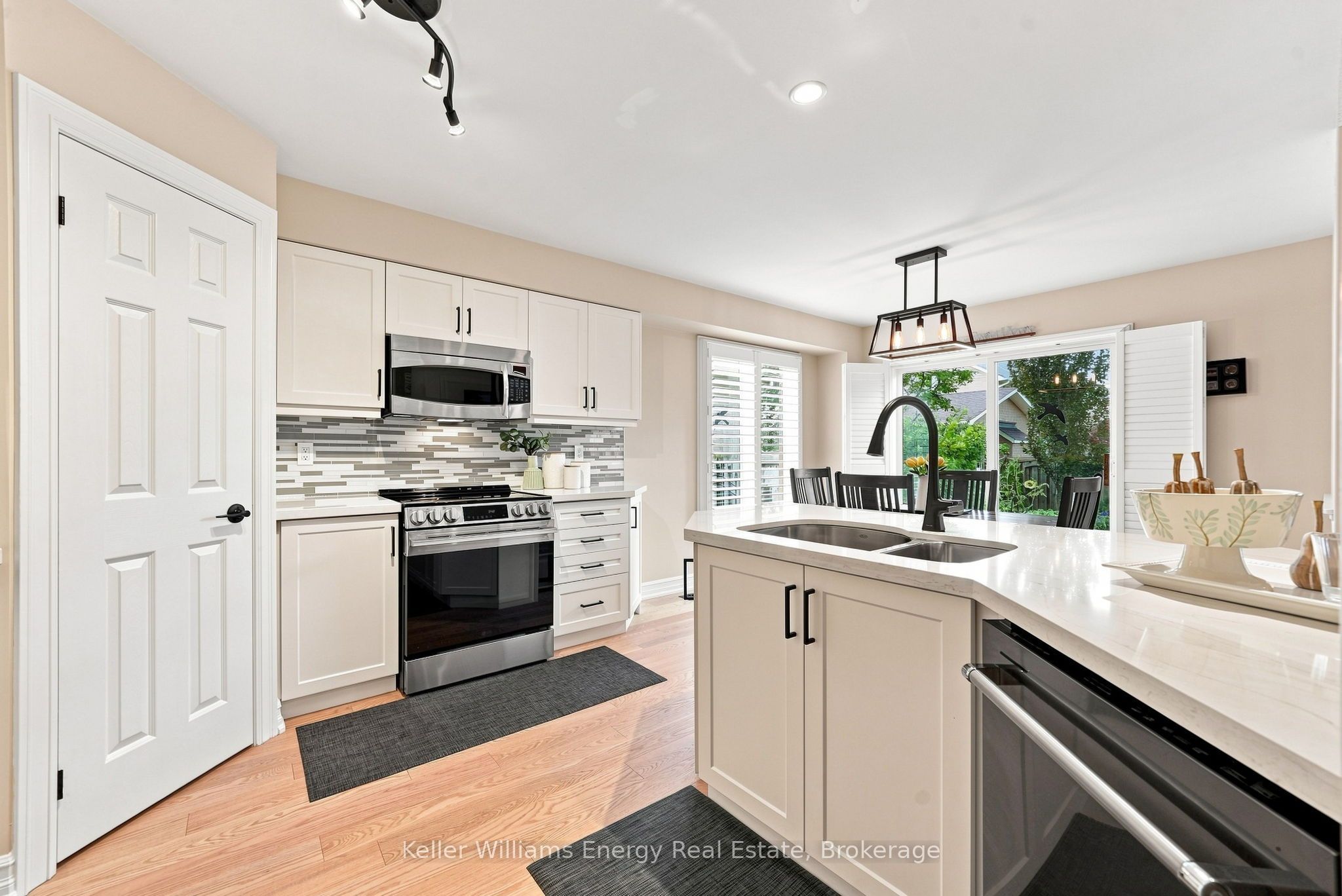 442 Meadow Street, Oshawa, ON L1L 1C1 photo 4