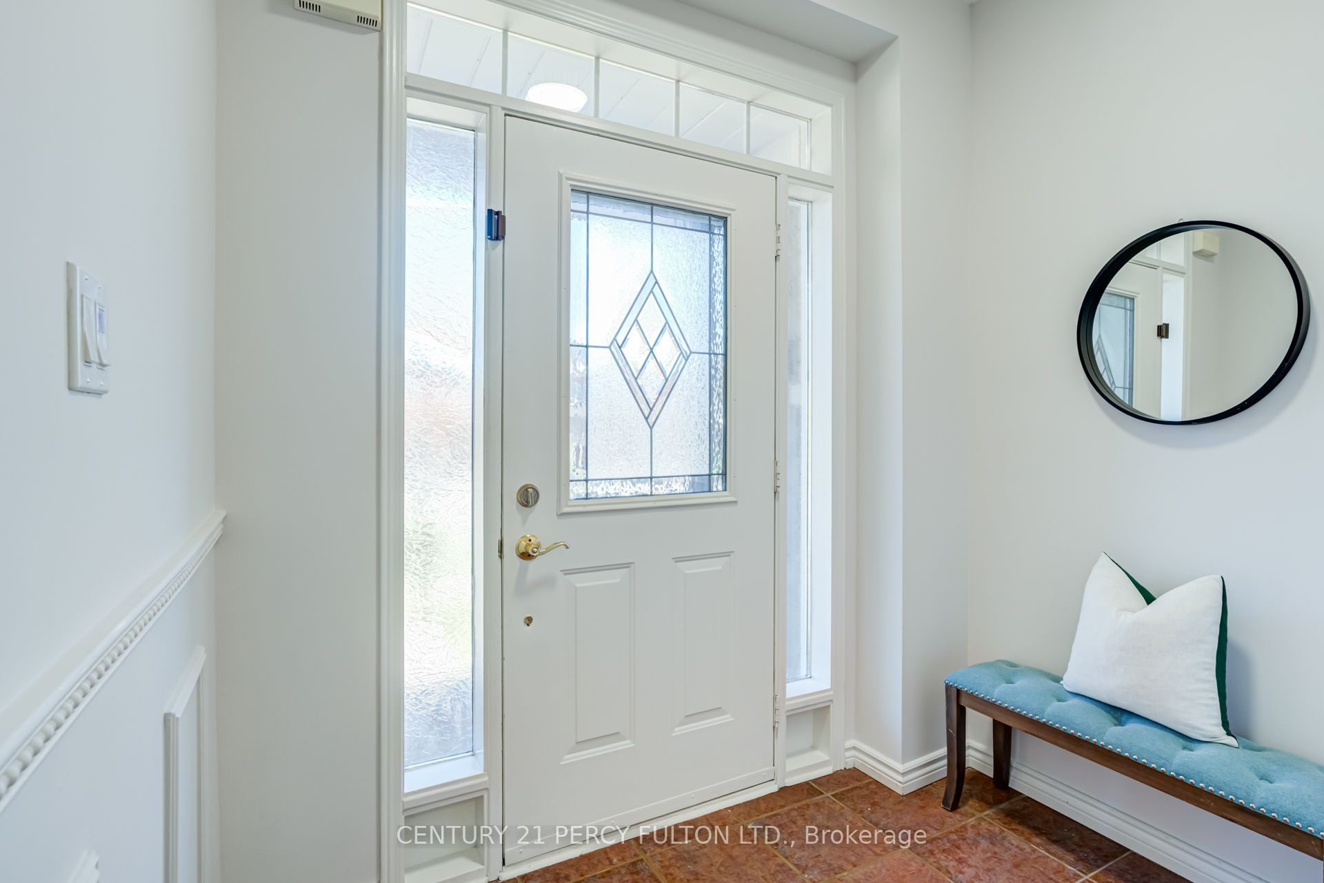 366 Strouds Lane, Pickering, ON L1V 7J2 photo 2