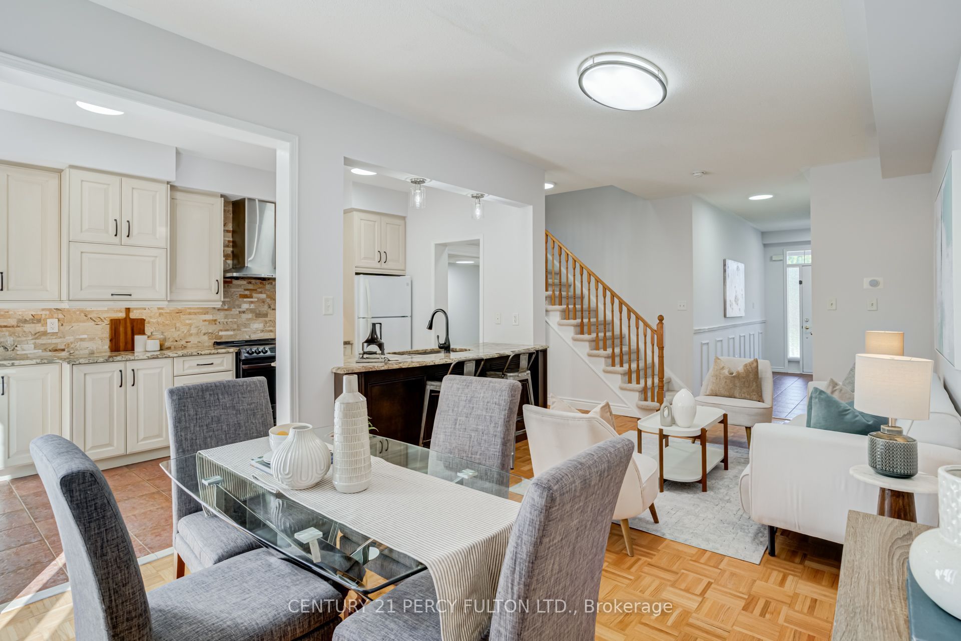 366 Strouds Lane, Pickering, ON L1V 7J2 photo 4
