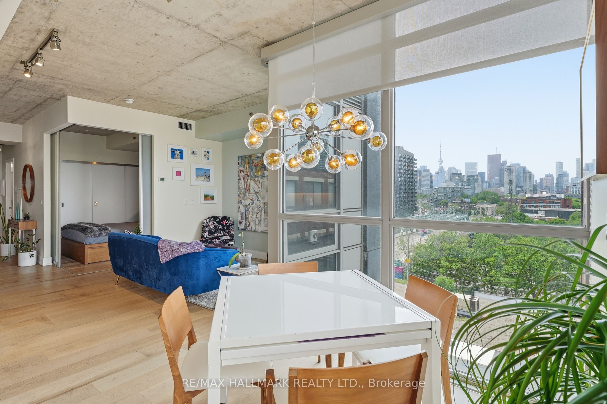 630 Queen Street E 602, Toronto, ON M4M 1G3 photo 2