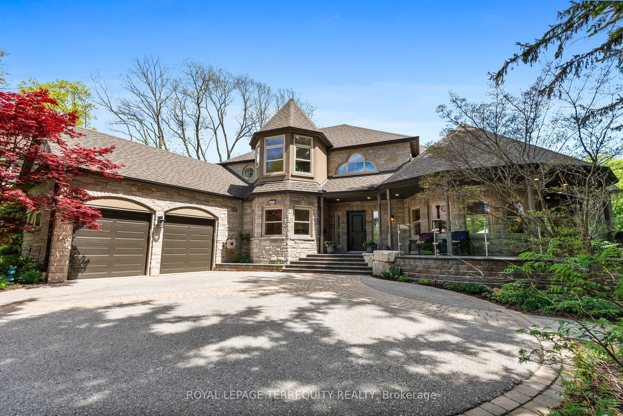 507 Rougemount Drive, Pickering, ON L1W 2B8
