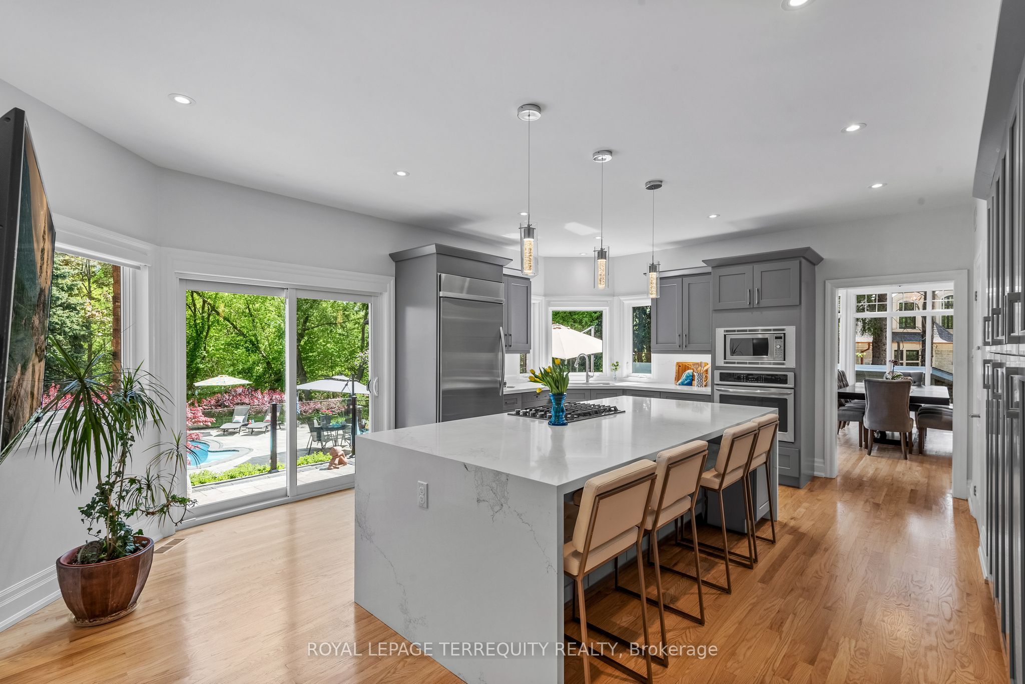 507 Rougemount Drive, Pickering, ON L1W 2B8 photo 4