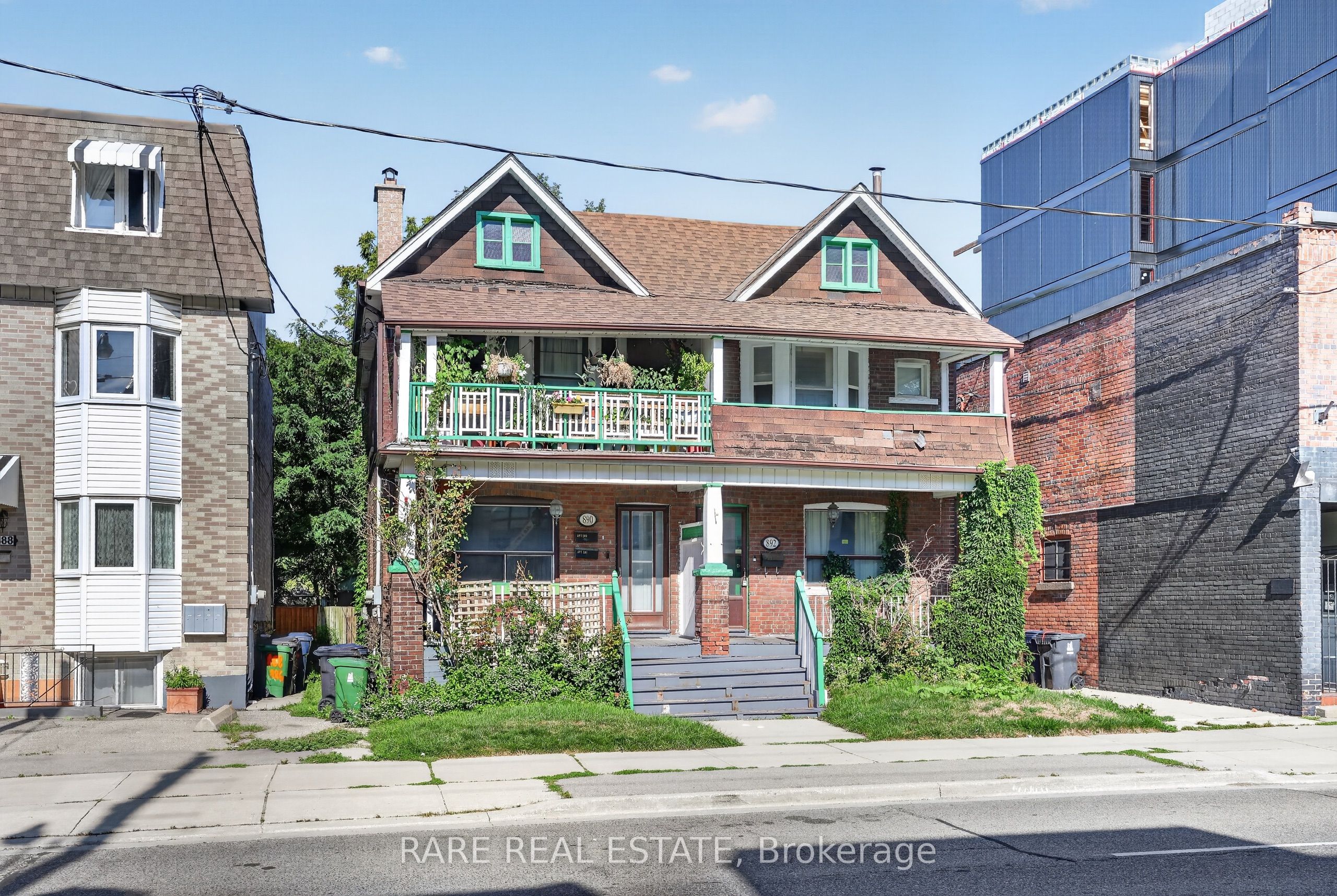890 & 892 Broadview Avenue, Toronto, ON M4K 2R1 photo 3