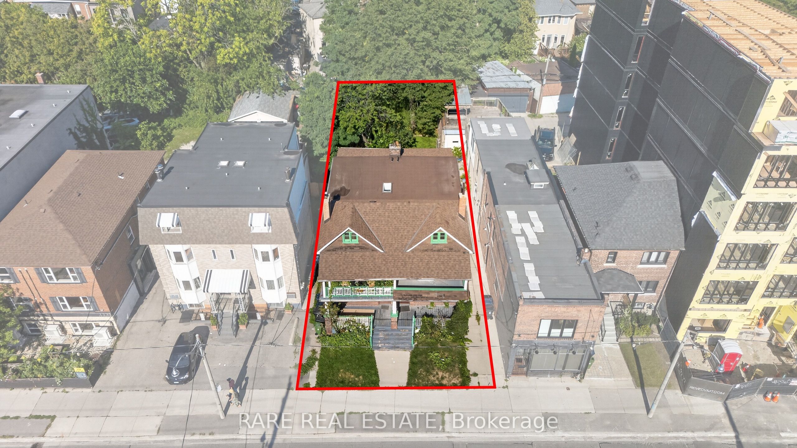 890 & 892 Broadview Avenue, Toronto, ON M4K 2R1 photo 5