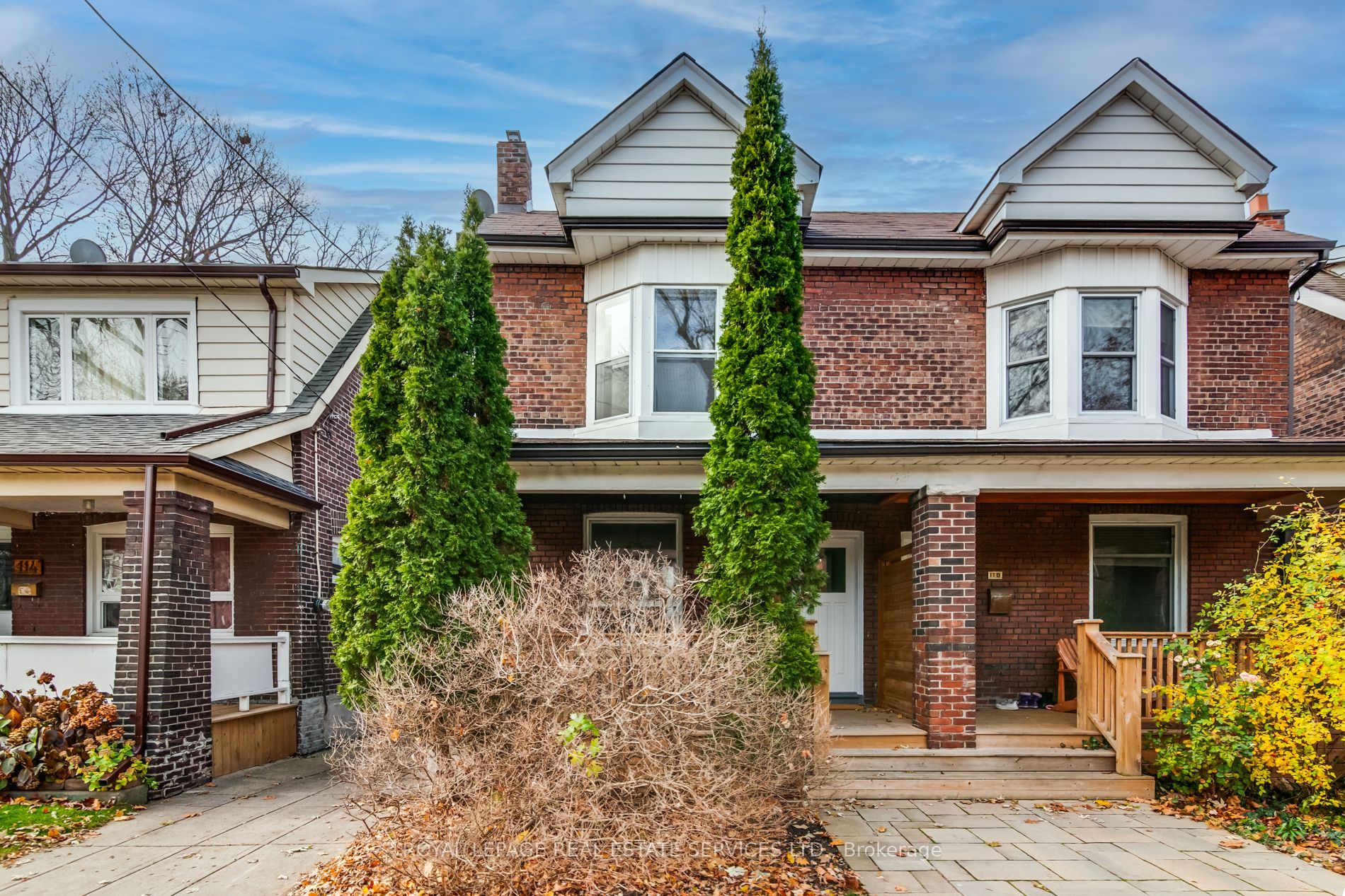 116 Gillard Avenue L, Toronto, ON M4J 4N6