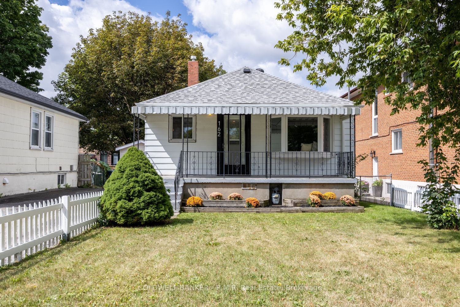 162 Magnolia Avenue, Toronto, ON M1K 3K8