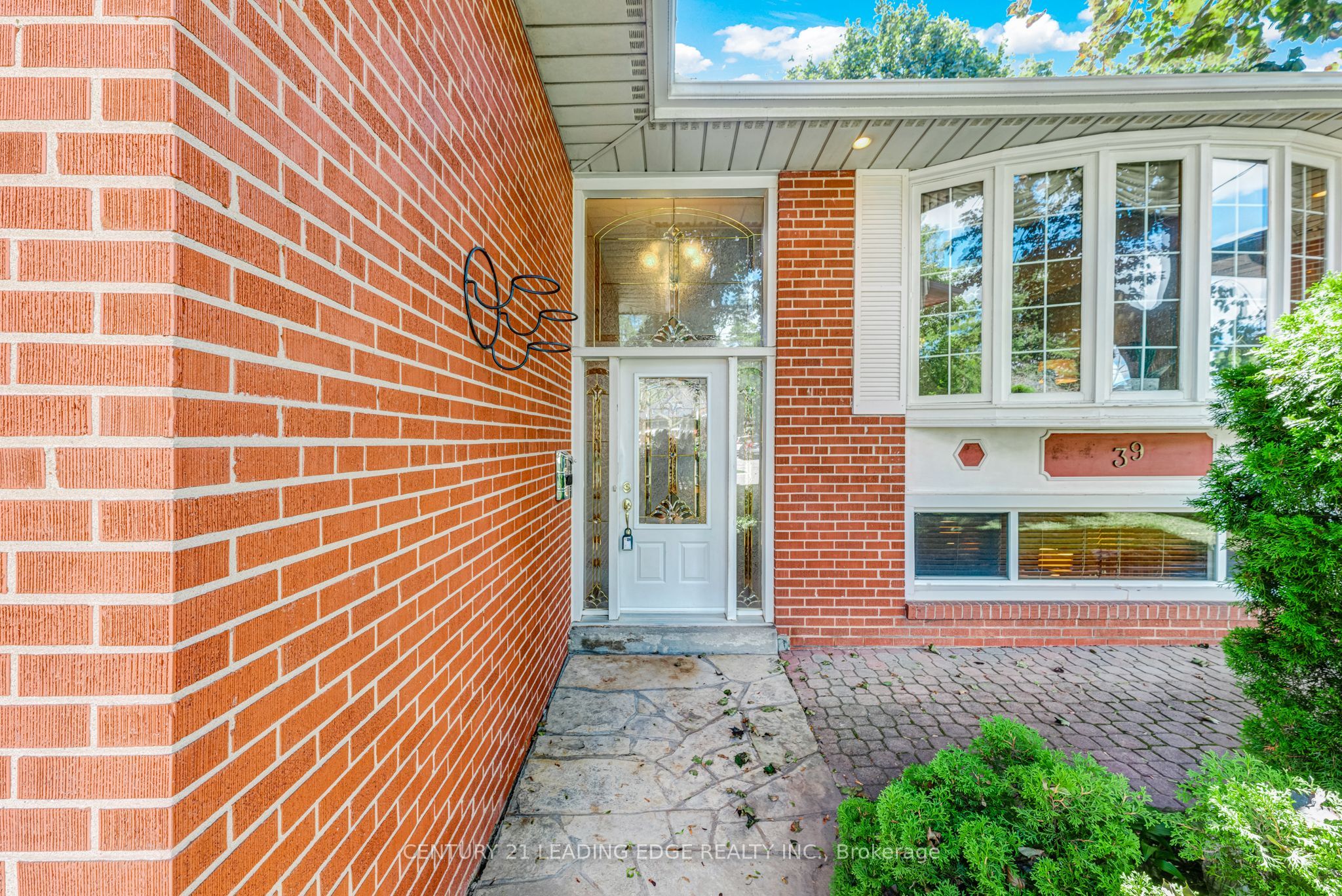 39 Wantanopa Crescent, Toronto, ON M1H 2B2 photo 5
