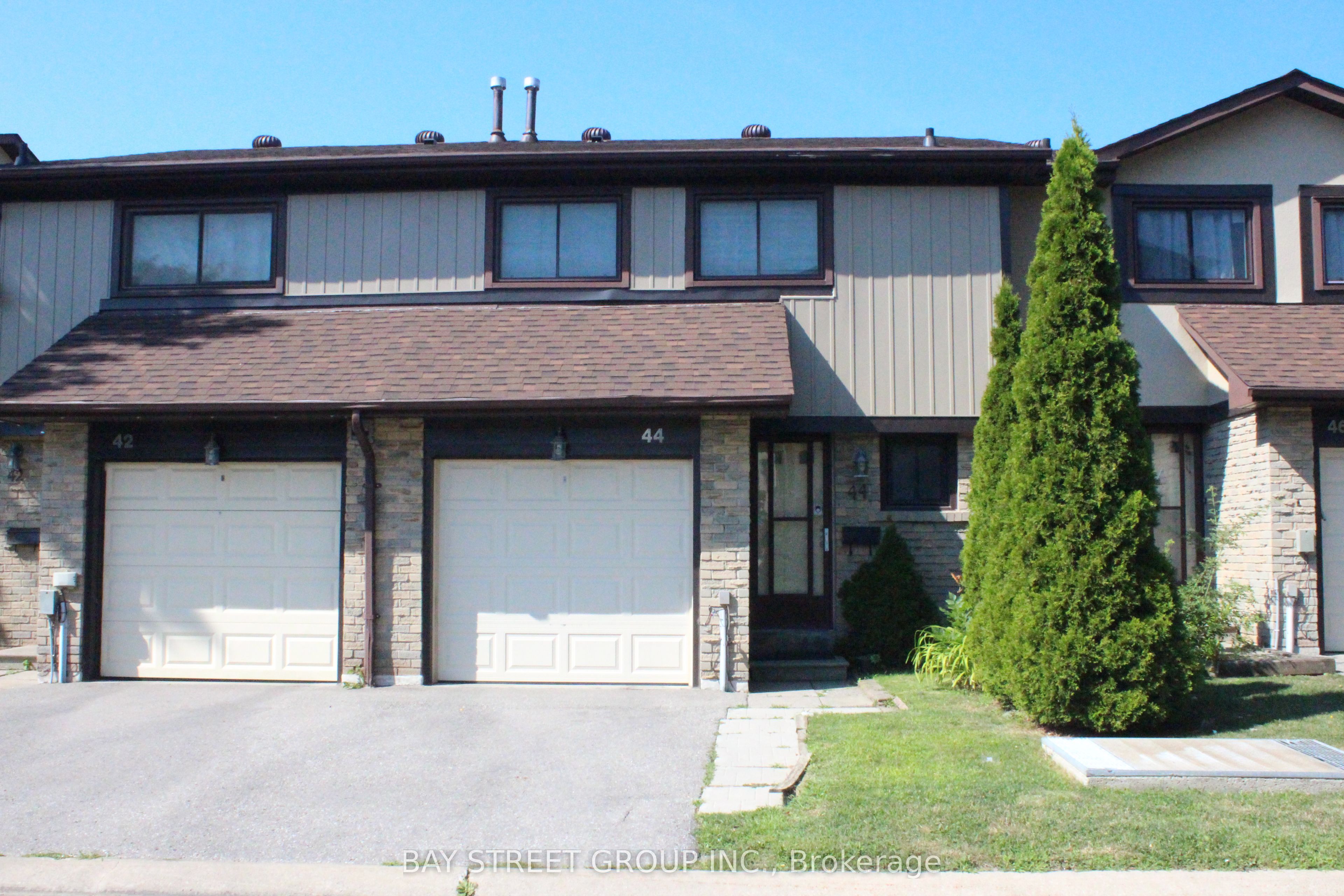 29 Fundy Bay Boulevard 44, Toronto, ON M1W 3A2