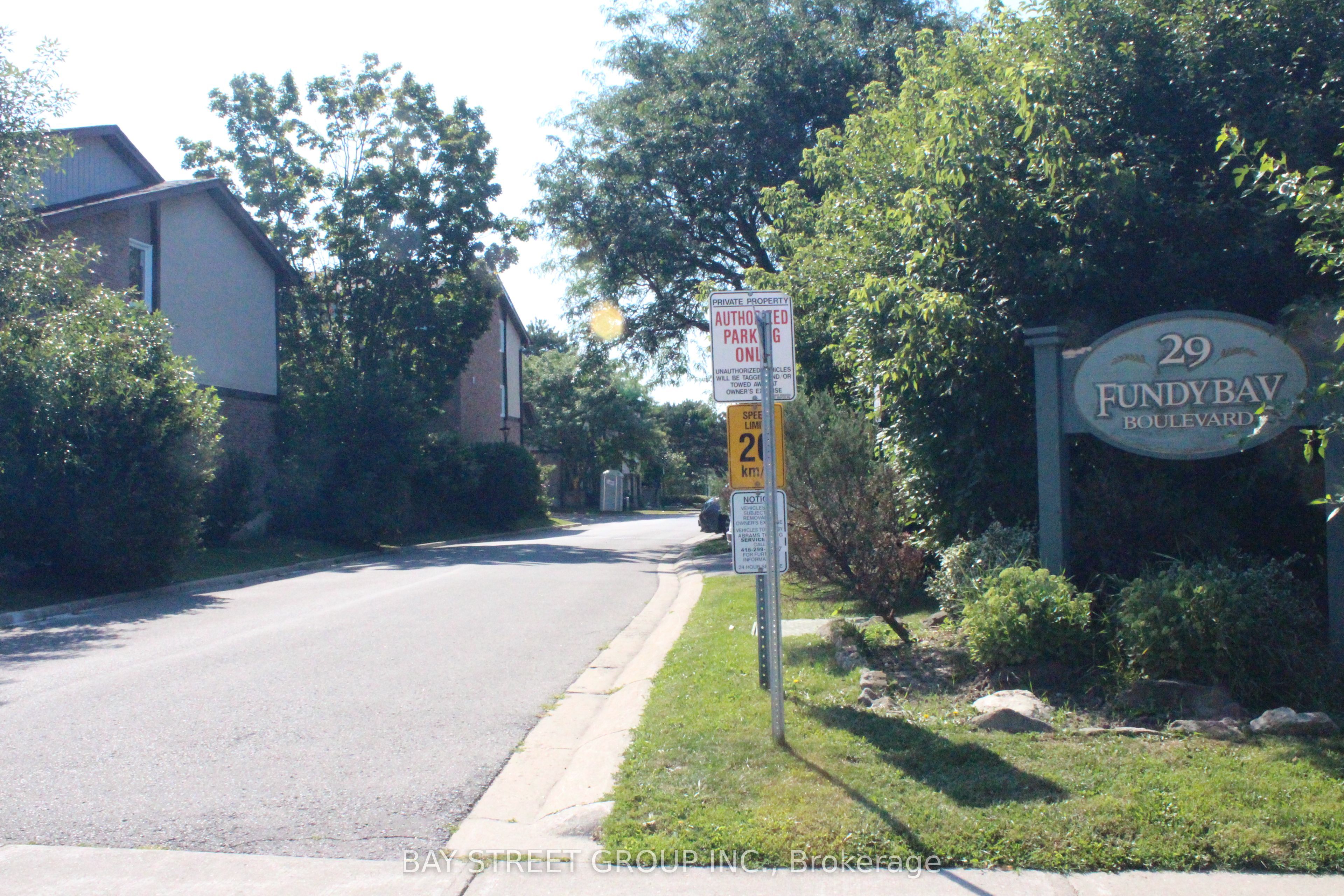 29 Fundy Bay Boulevard 44, Toronto, ON M1W 3A2 photo 2