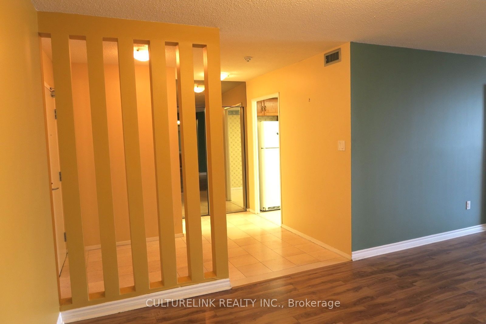 255 Bamburgh Circle 1005, Toronto, ON M1W 3T6 photo 3