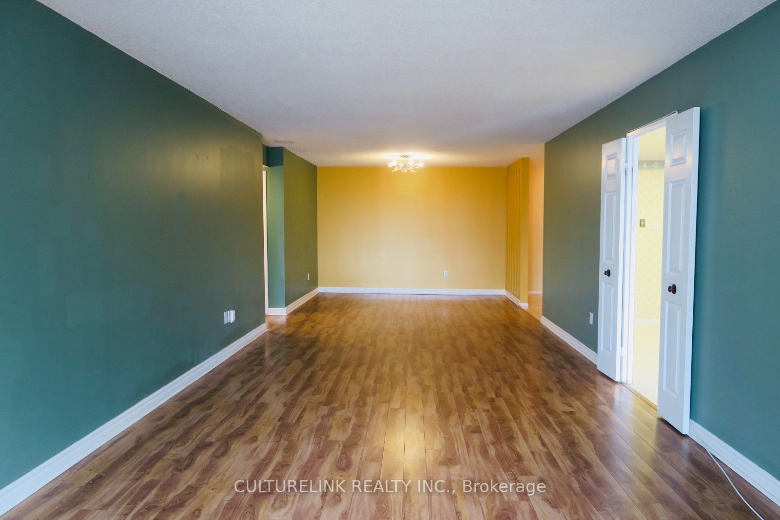 255 Bamburgh Circle 1005, Toronto, ON M1W 3T6 photo 5