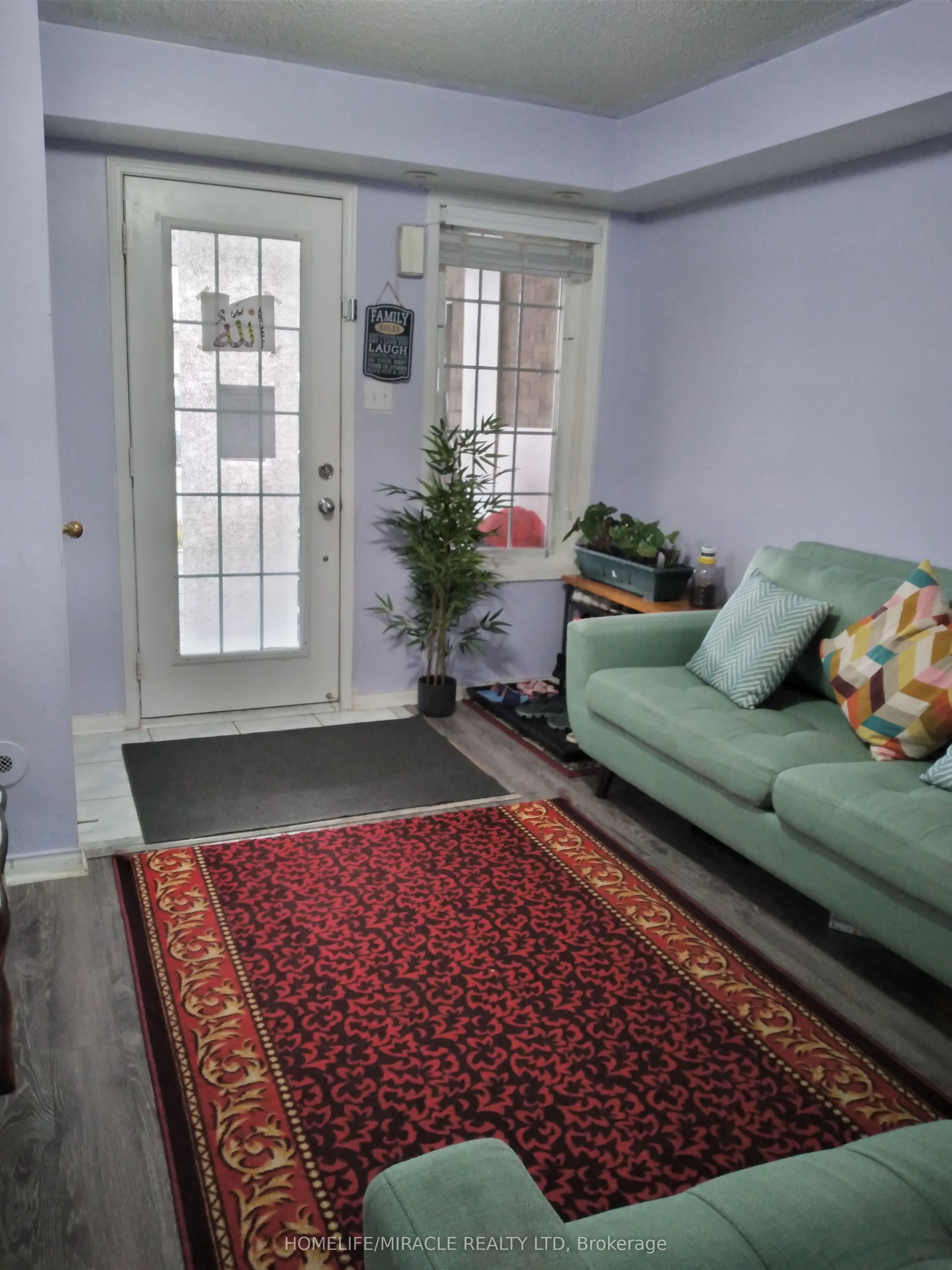 200 Mclevin Avenue 12, Toronto, ON M1B 6C8 photo 2