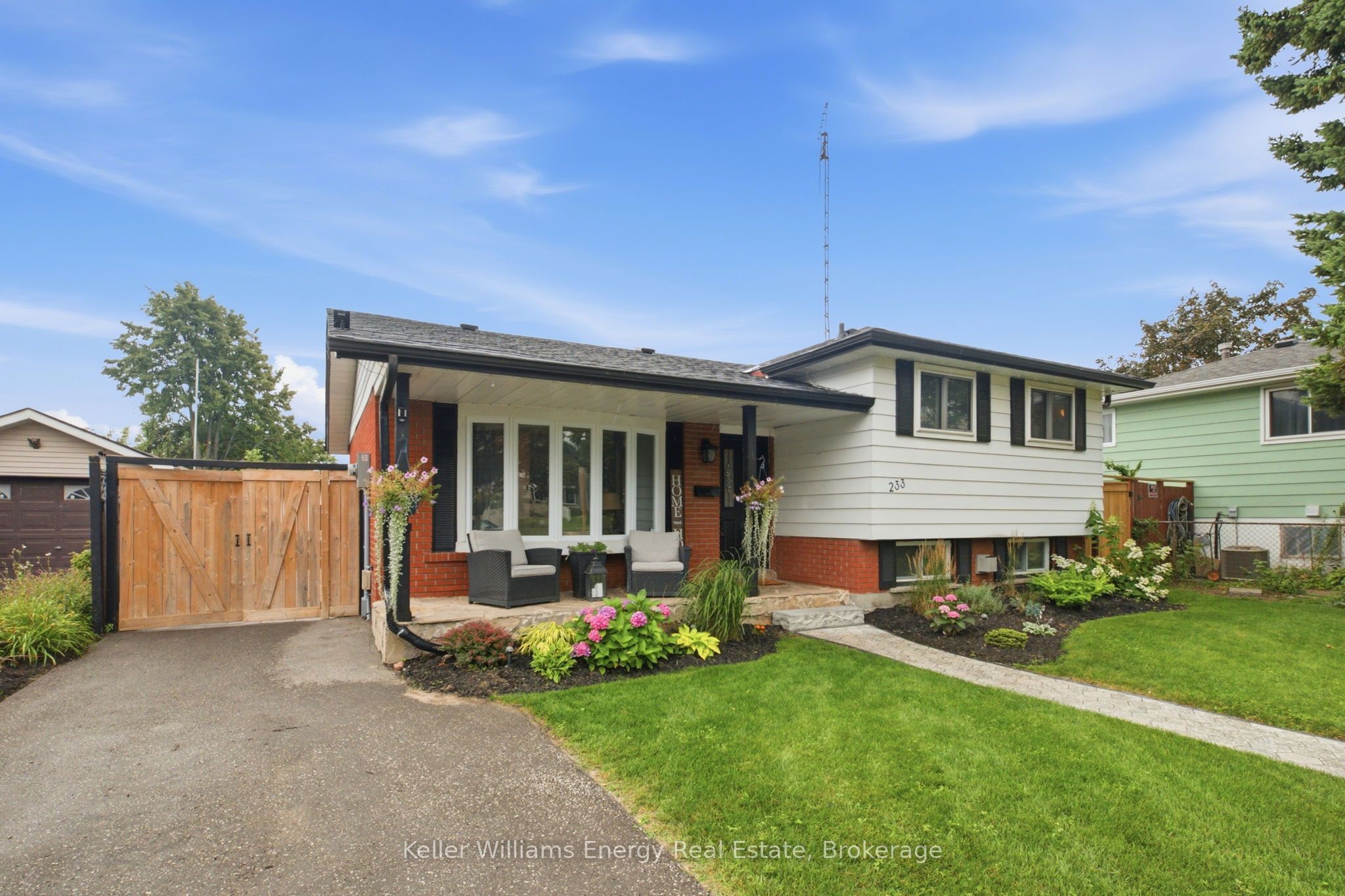 233 Phillip Murray Avenue, Oshawa, ON L1J 1G8