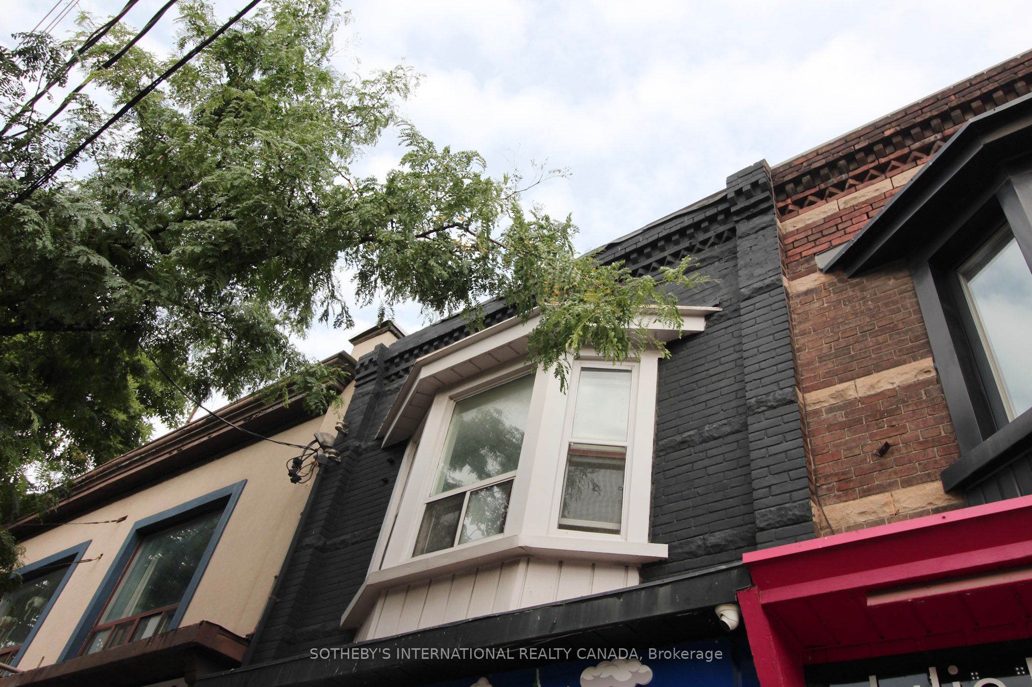 1026 Queen Street Upper, Toronto, ON M4M 1K4 photo 2